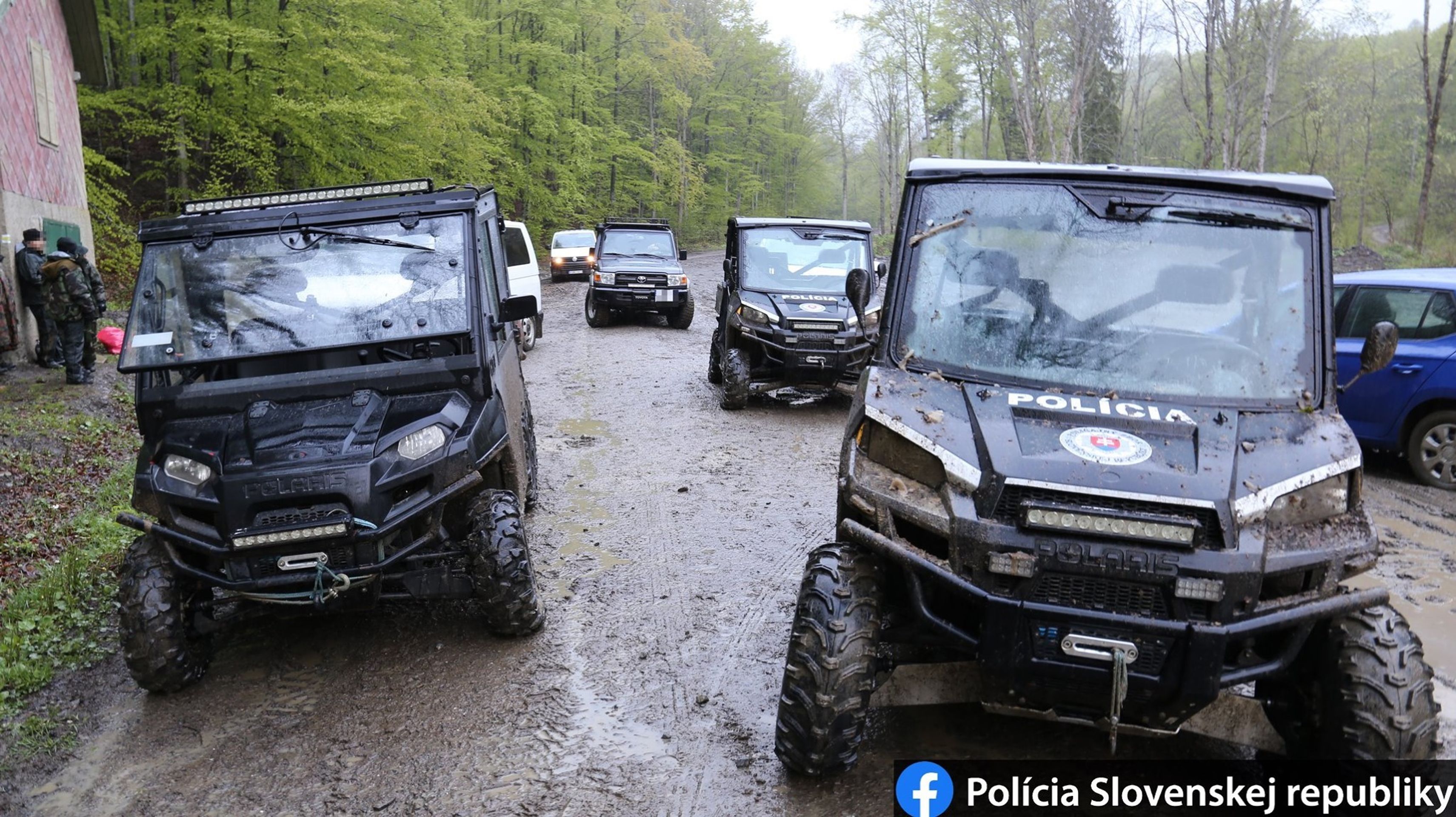 Slovenská policie na hranici zadržela migranty - 5 - GALERIE: Slovenská policie na hranici zadržela migranty (3/6)