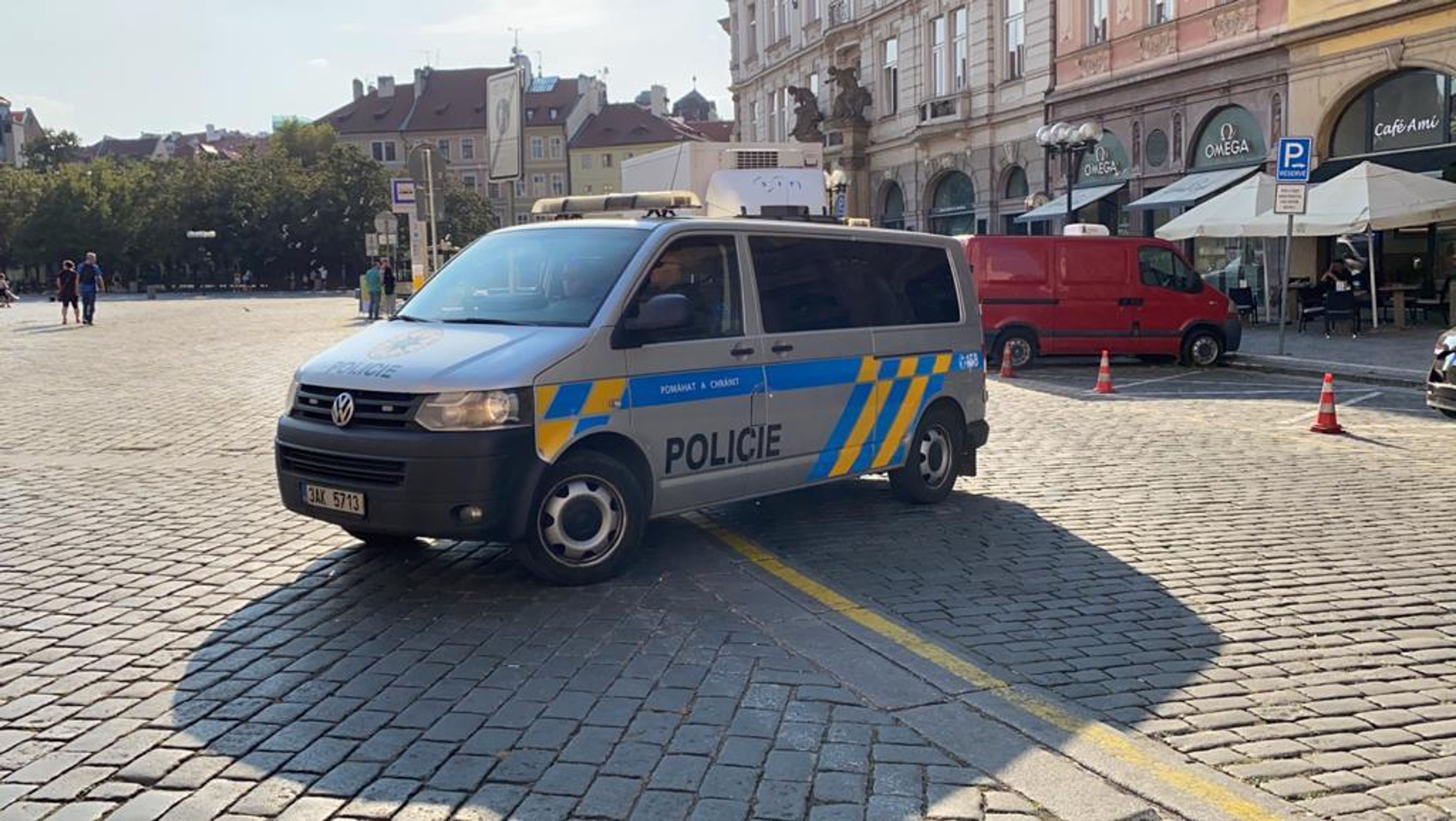 Převoz obrazů Rembrandta van Rijna do galerie na Staromestskem namesti - 4 - GALERIE: Převoz obrazů Rembrandta van Rijna do galerie na Staroměstském naměstí (11/14)