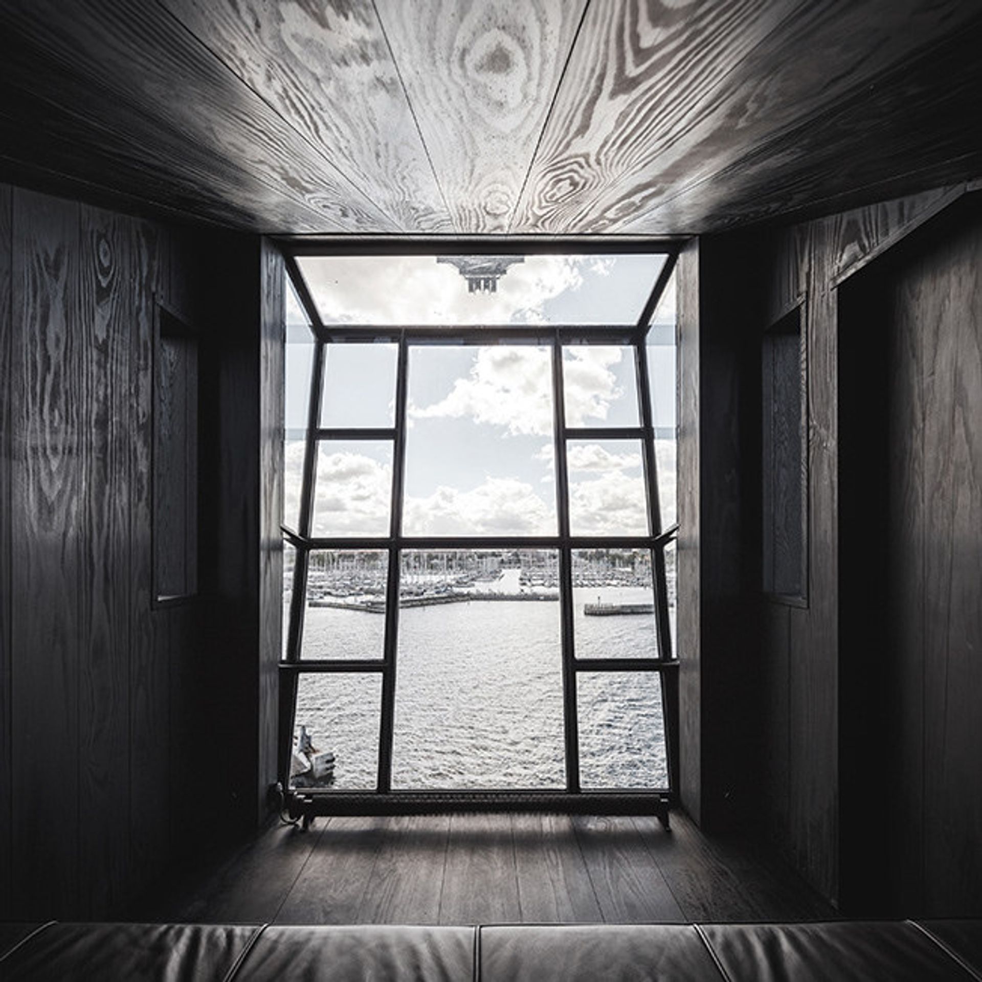 Starý jeřáb přestavěný na luxusní bydlení - 14 - GALERIE: Starý jeřáb přestavěný na luxusní bydlení (14/16)