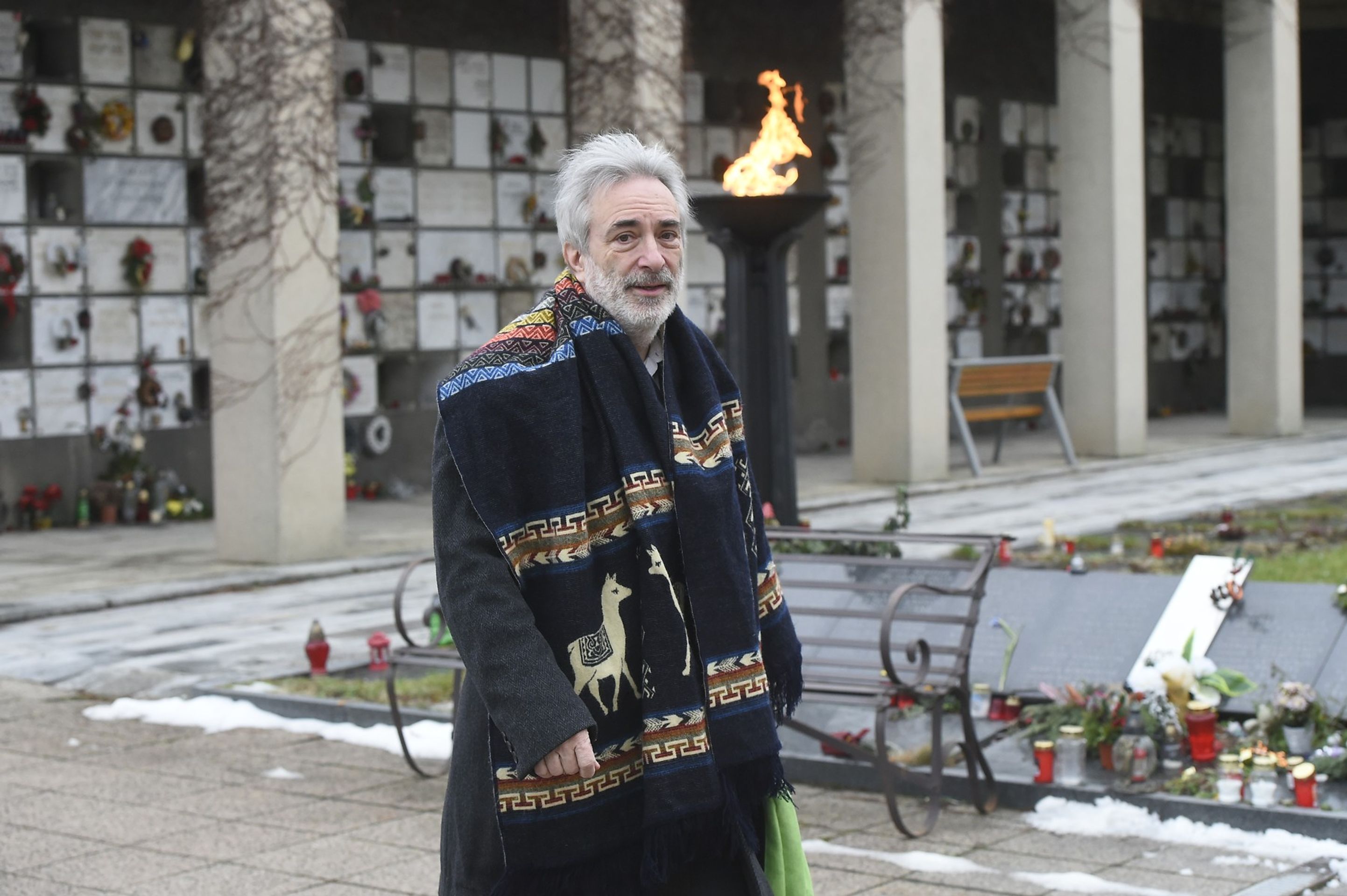 Petr Vacek na posledním rozloučení s herečkou Janou Synkovou - Poslední rozloučení s herečkou Janou Synkovou (4/7)