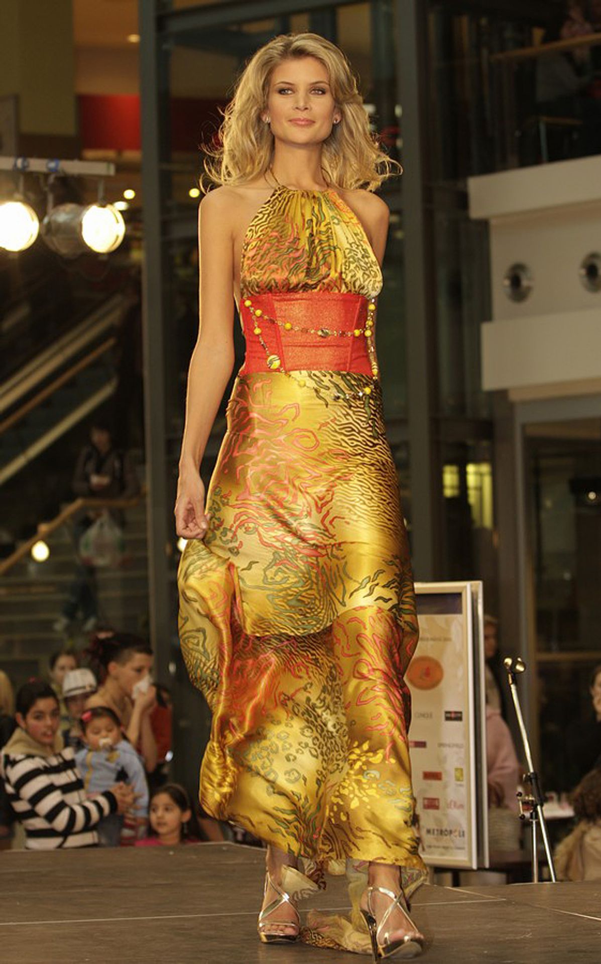 Česká Miss 2009 Iveta Lutovská - GALERIE: Lutovská (1/8)