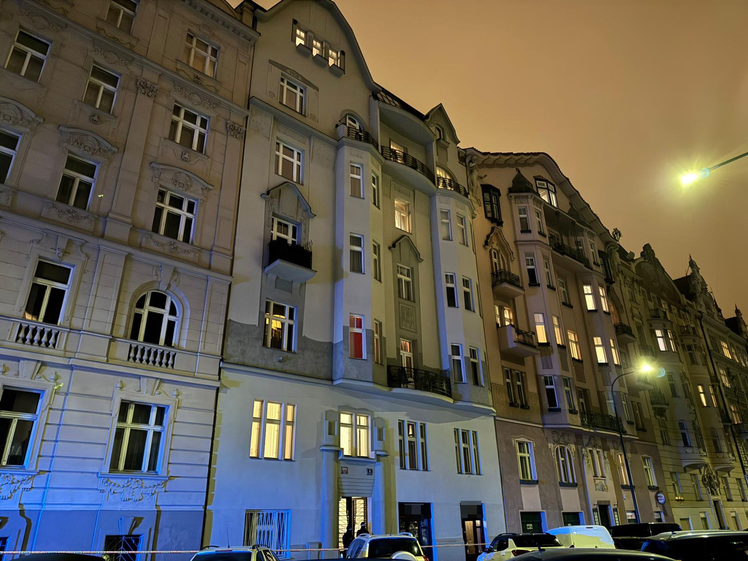 Pád muže z okna v pražské Gorazdově ulici - Pád muže z okna v pražské Gorazdově ulici (10/12)