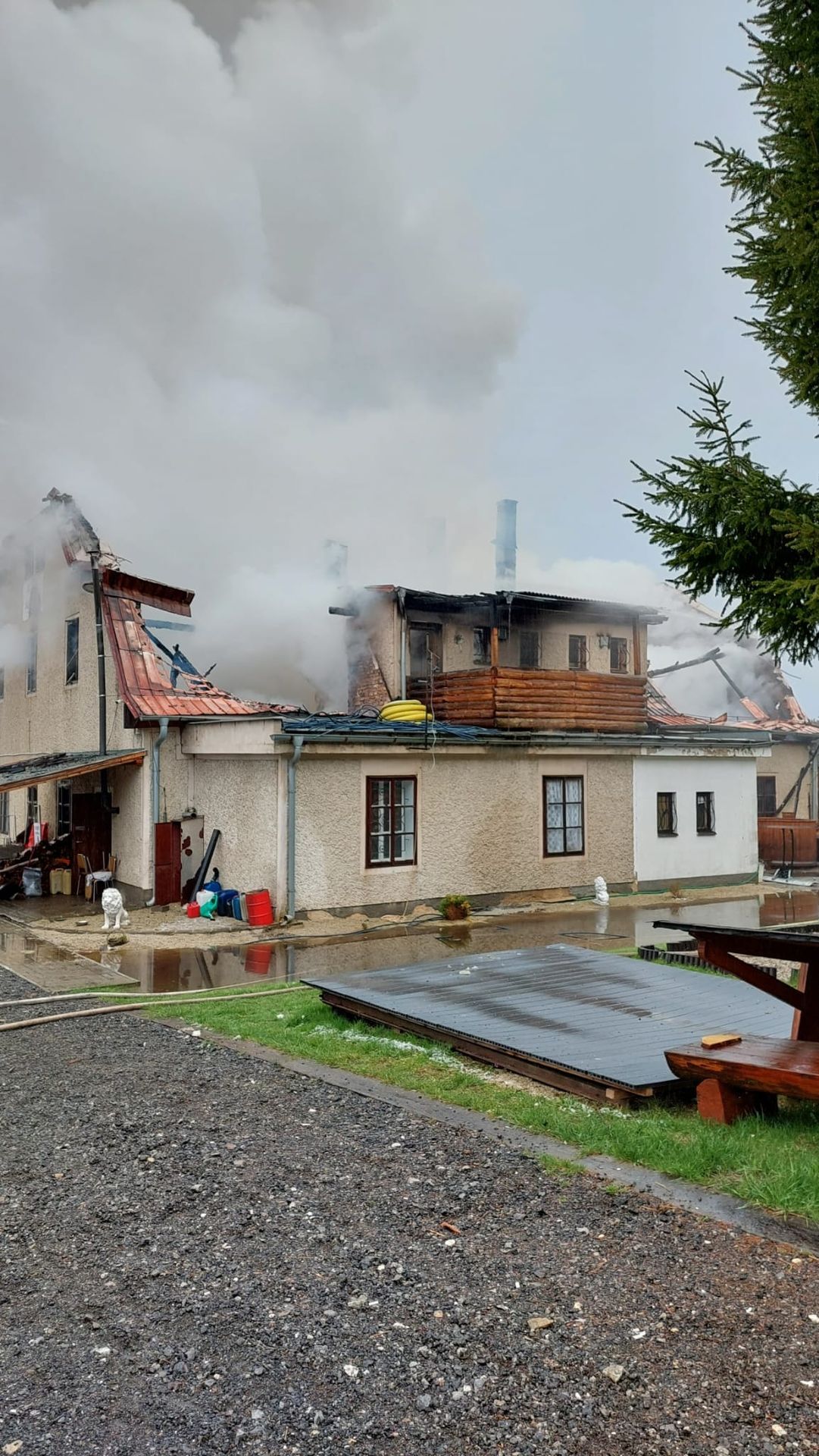 Požár ubytovny na Prachaticku - Požár ubytovny na Prachaticku (2/3)