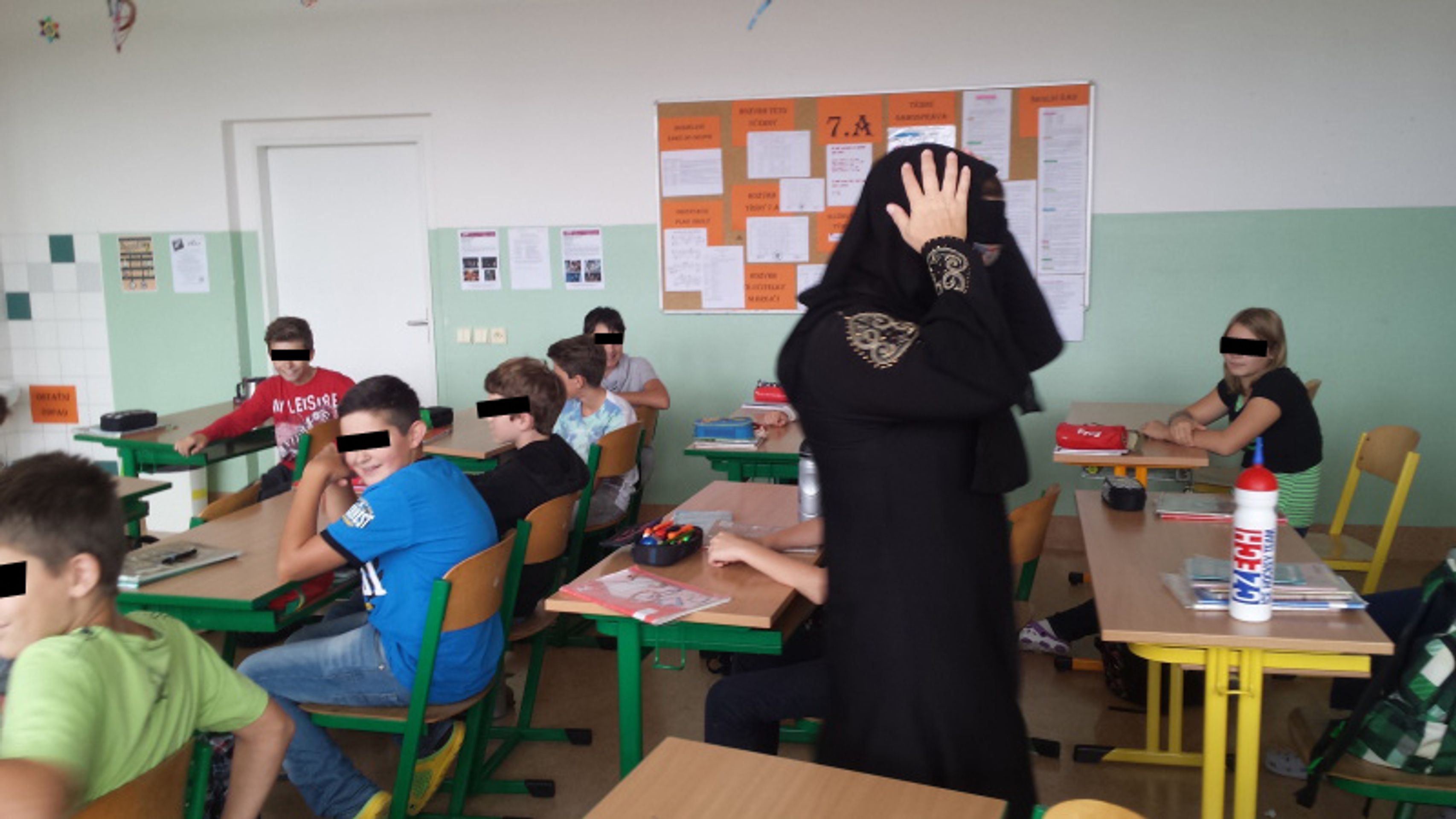 Výuka dějepisu na základní škole v Trutnově - 8 - GALERIE: Výuka dějepisu na základní škole v Trutnově (8/12)