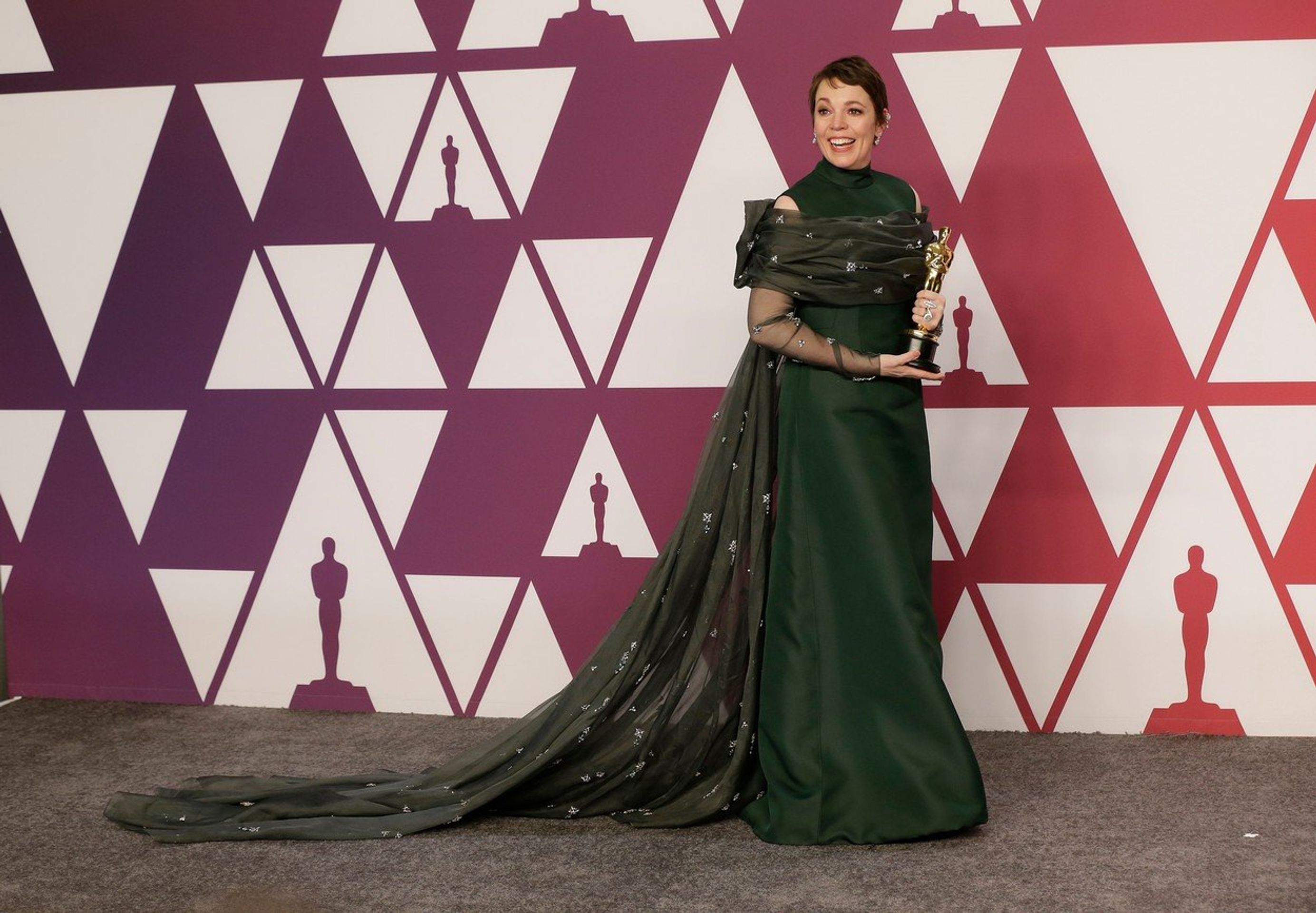 Olivia Colmanová, nejlepší herečka v hlavní roli - GALERIE: Móda z předávání Oscarů (6/15)
