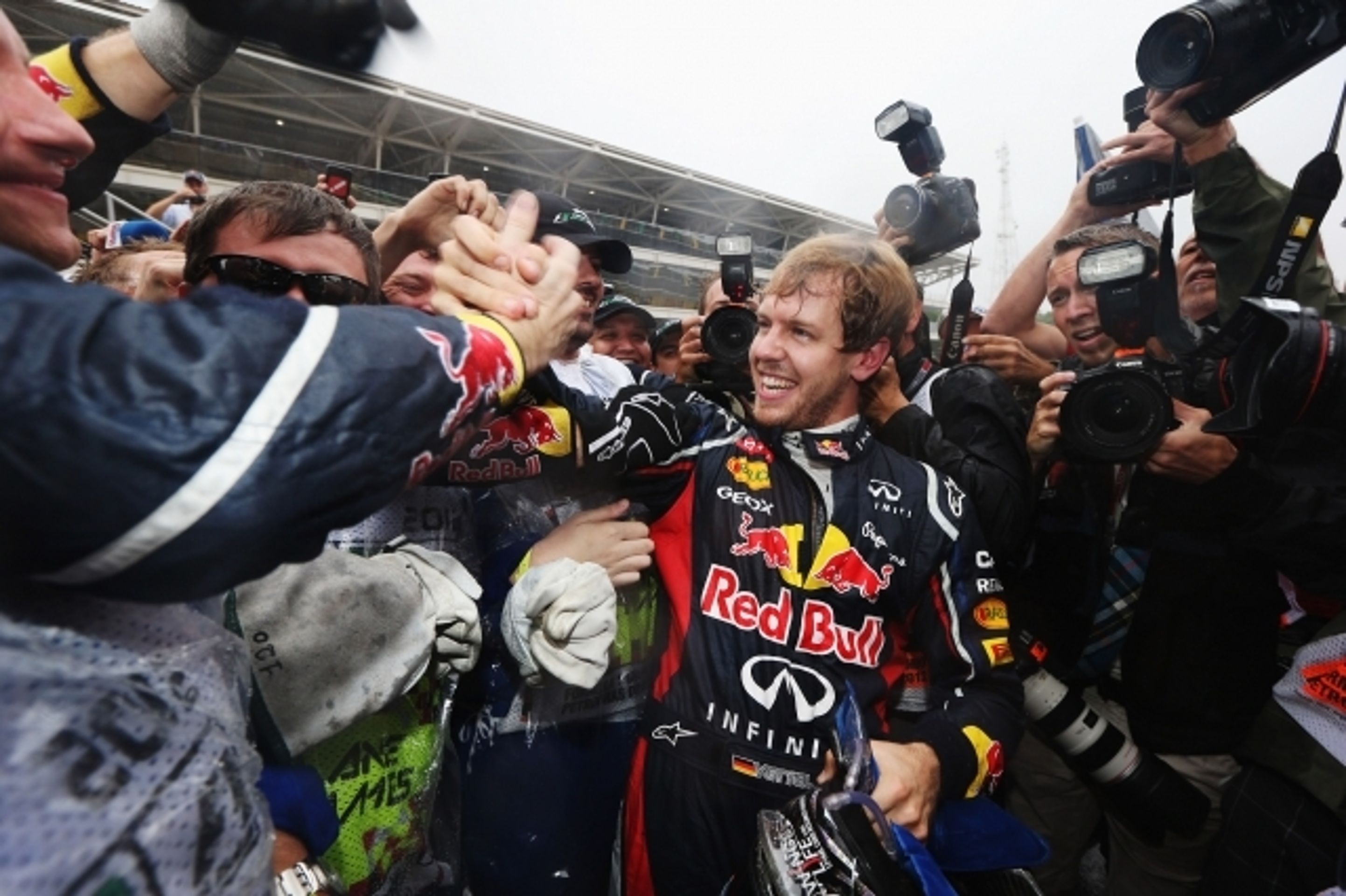 Sebastian Vettel slaví třetí titul mistra světa F1 - 11 - GALERIE: Sebastian Vettel slaví třetí titul mistra světa F1 (9/9)