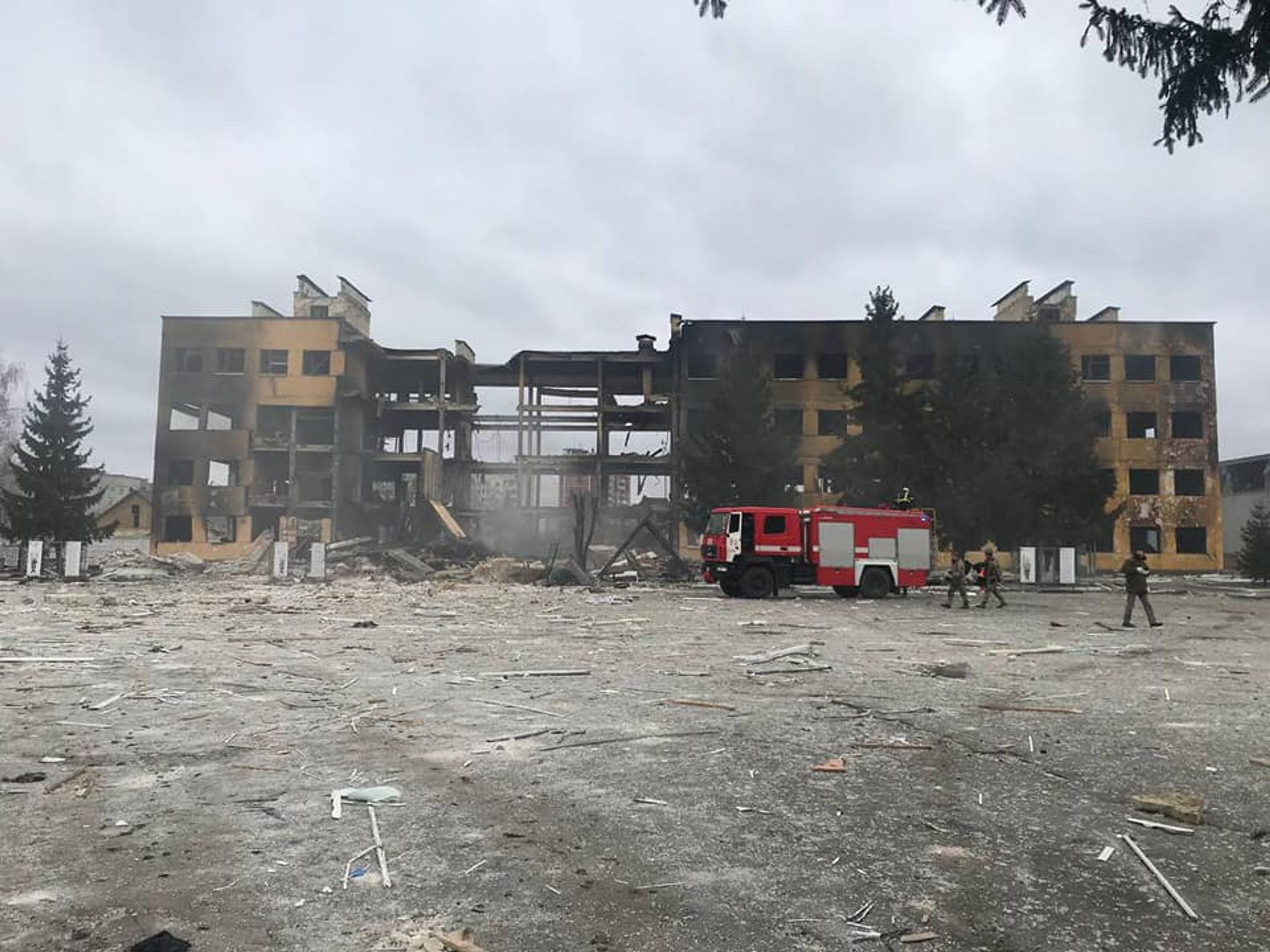 Poničená Ochtyrka - Poničená Ochtyrka (14/18)