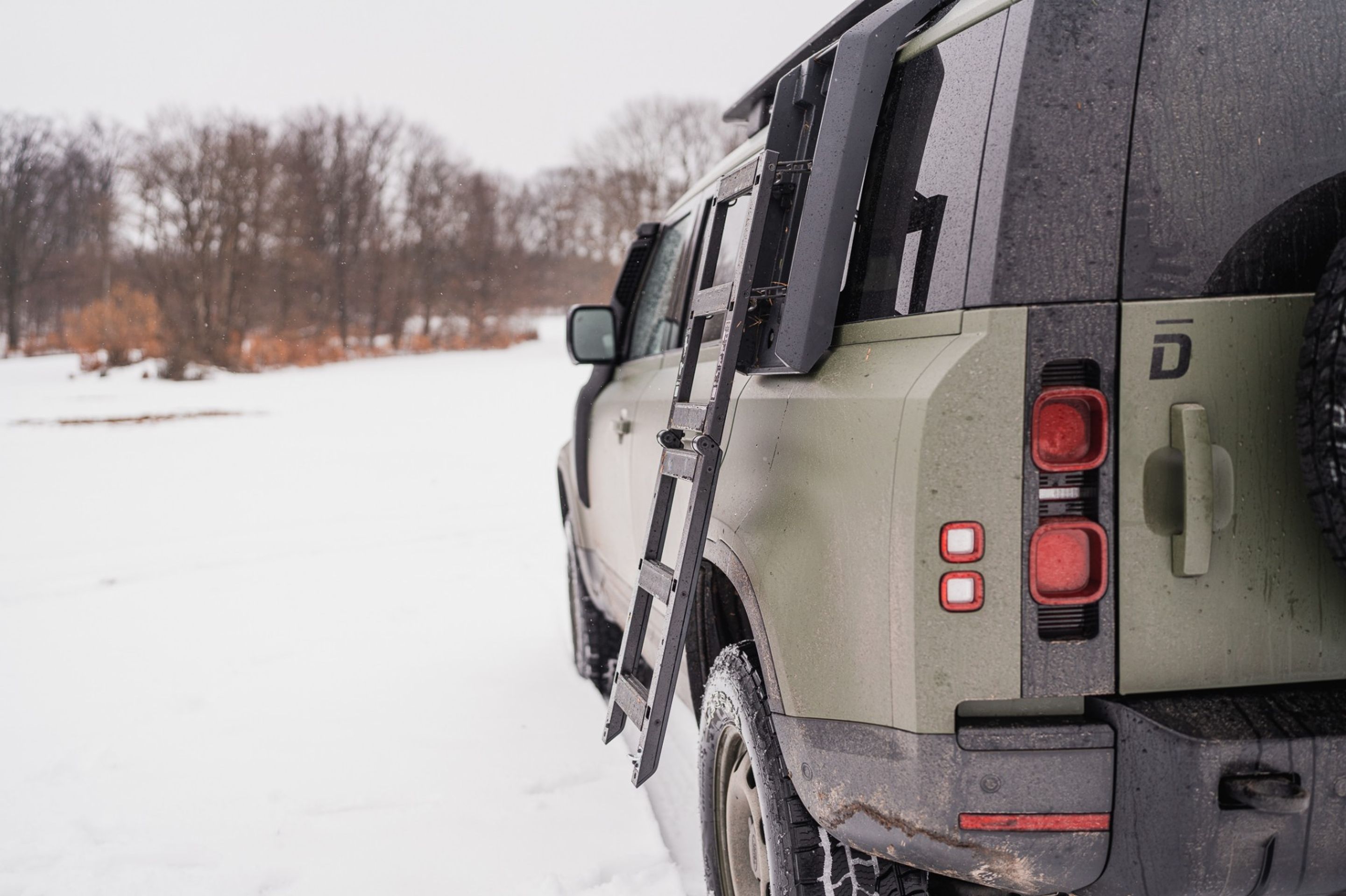 Land Rover Defender 110 upravený pro bezpečnostní složky - 23 - Fotogalerie: Speciální landrover pro bezpečnostní složky (8/18)