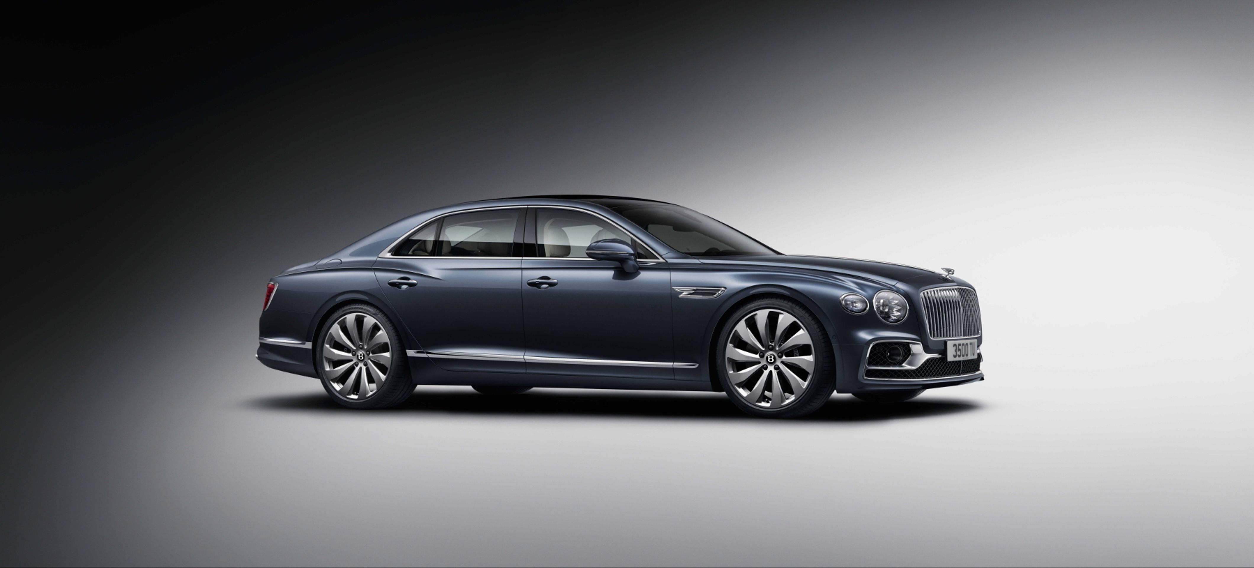 Bentley Flying Spur - 7 - Fotogalerie: Sportovní limuzína Bentley Flying Spur (13/14)