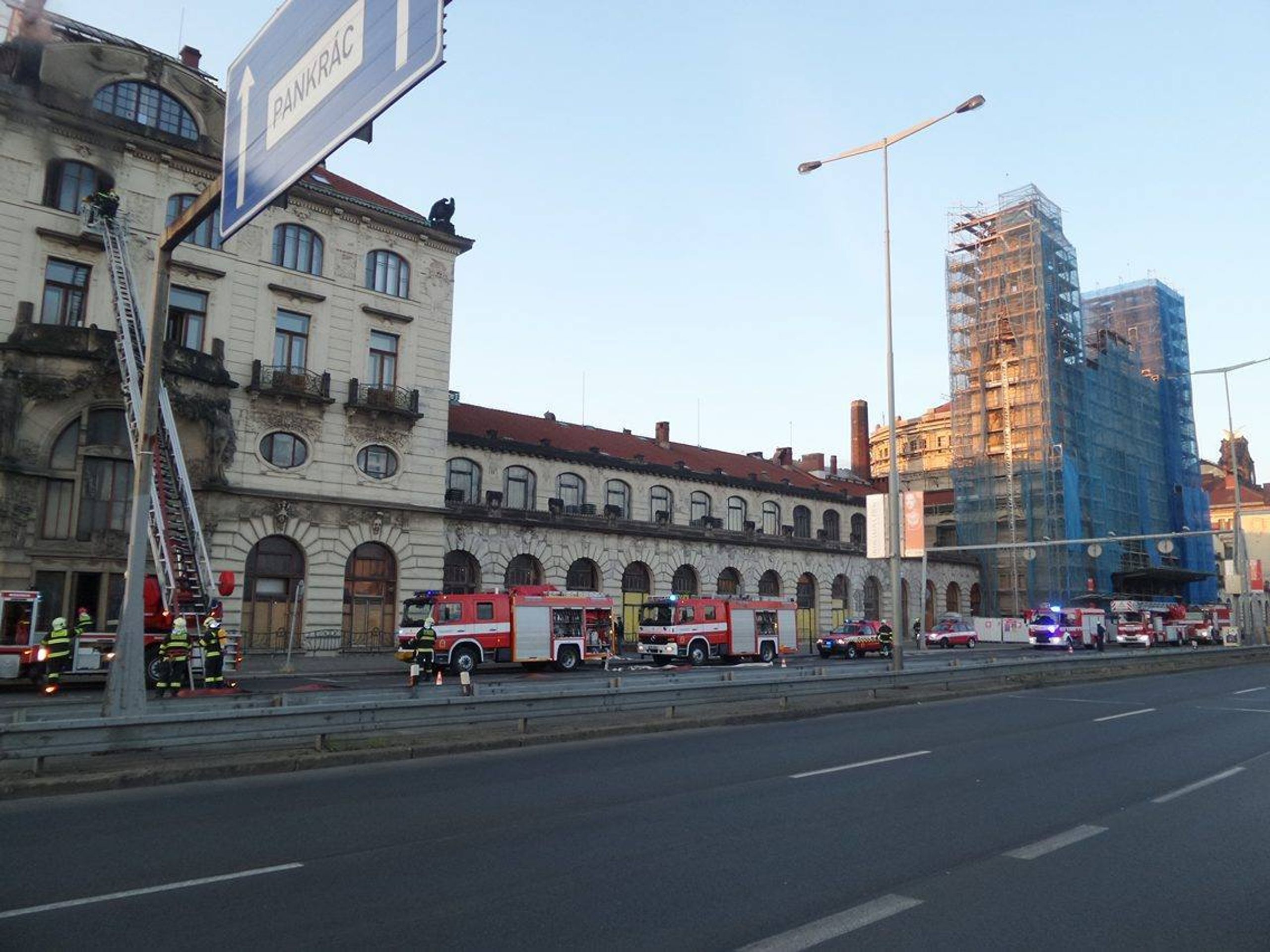 Požár na Hlavním nádraží v Praze - 3 - GALERIE: Požár na Hlavním nádraží (6/12)