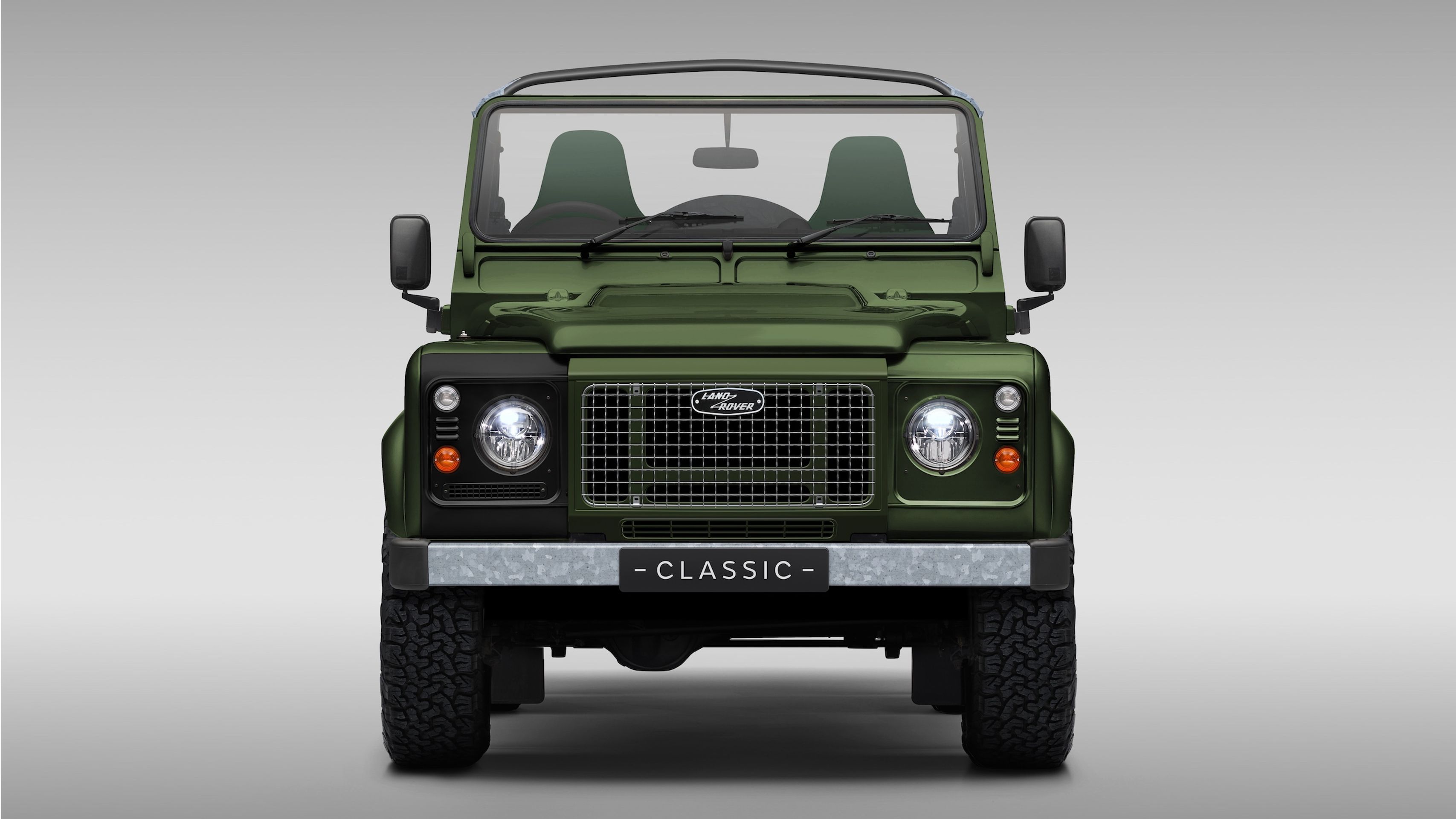 Classic Defender V8 ve stylu vozu Winstona Churchilla - Classic Defender V8 ve stylu vozu Winstona Churchilla (1/6)