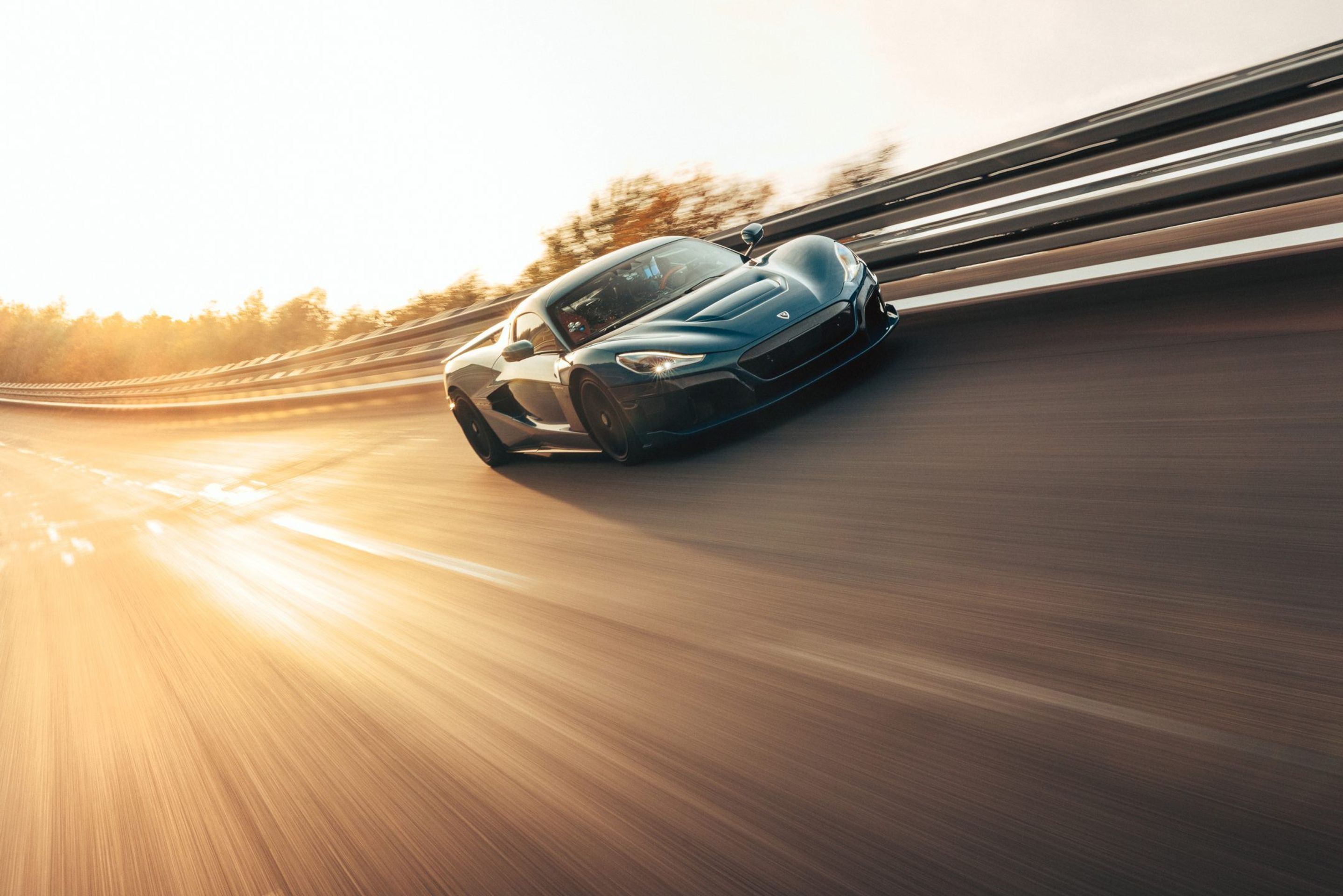 Rimac Nevera je držitelem rychlostního rekordu mezi sériovými elektromobily - Nejrychlejší sériový elektromobil světa - chorvatský Rimac Nevera (3/10)