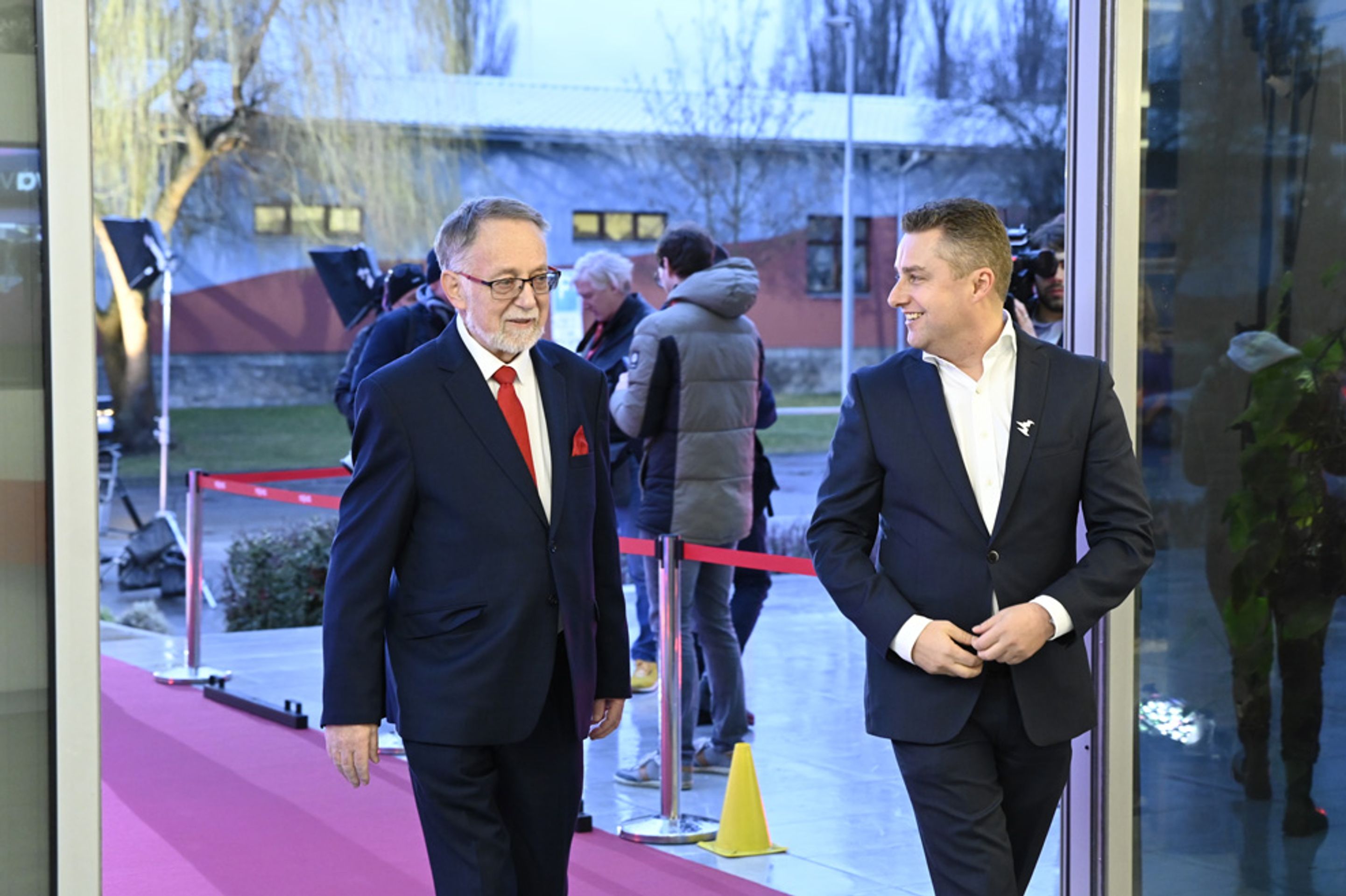 První debata kandidátů (39) - První debata kandidátů (12/45)