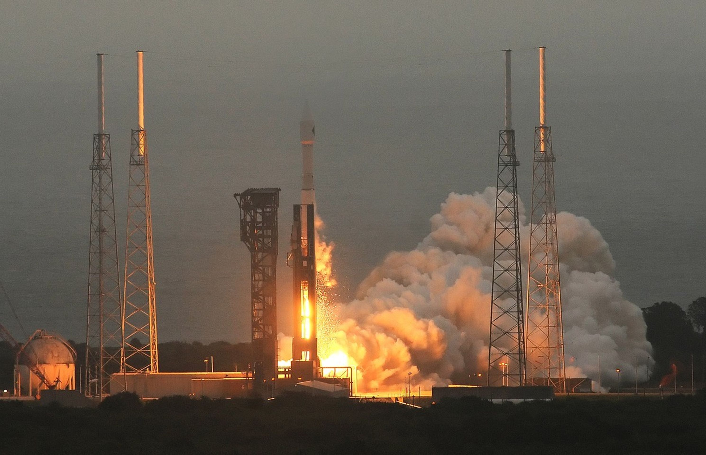 Start rakety Atlas V. - 4 - Galerie: Start rakety Atlas V (4/7)