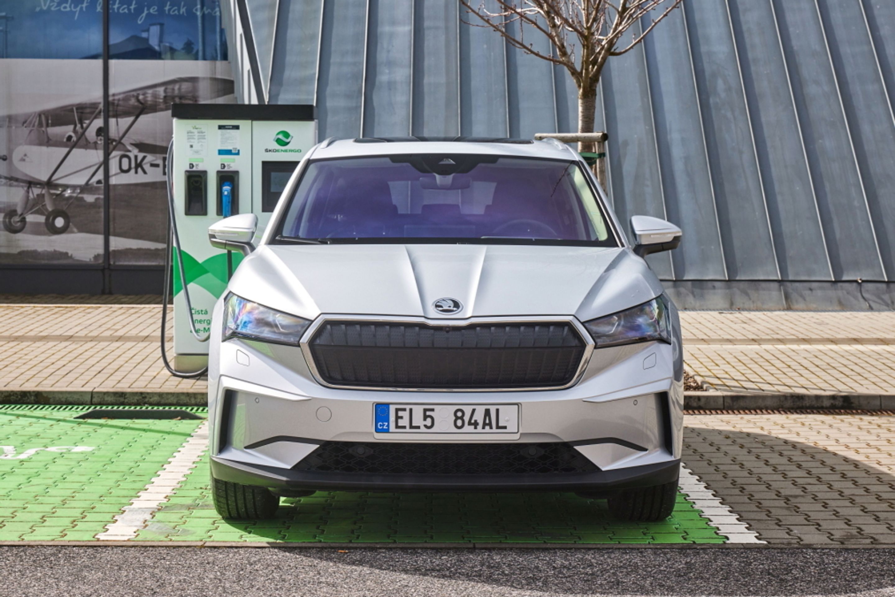 Škoda Enyaq iV - 24 - Fotogalerie: Enyaq - vrchol toho, co kdy Škodovka vyrobila (17/22)