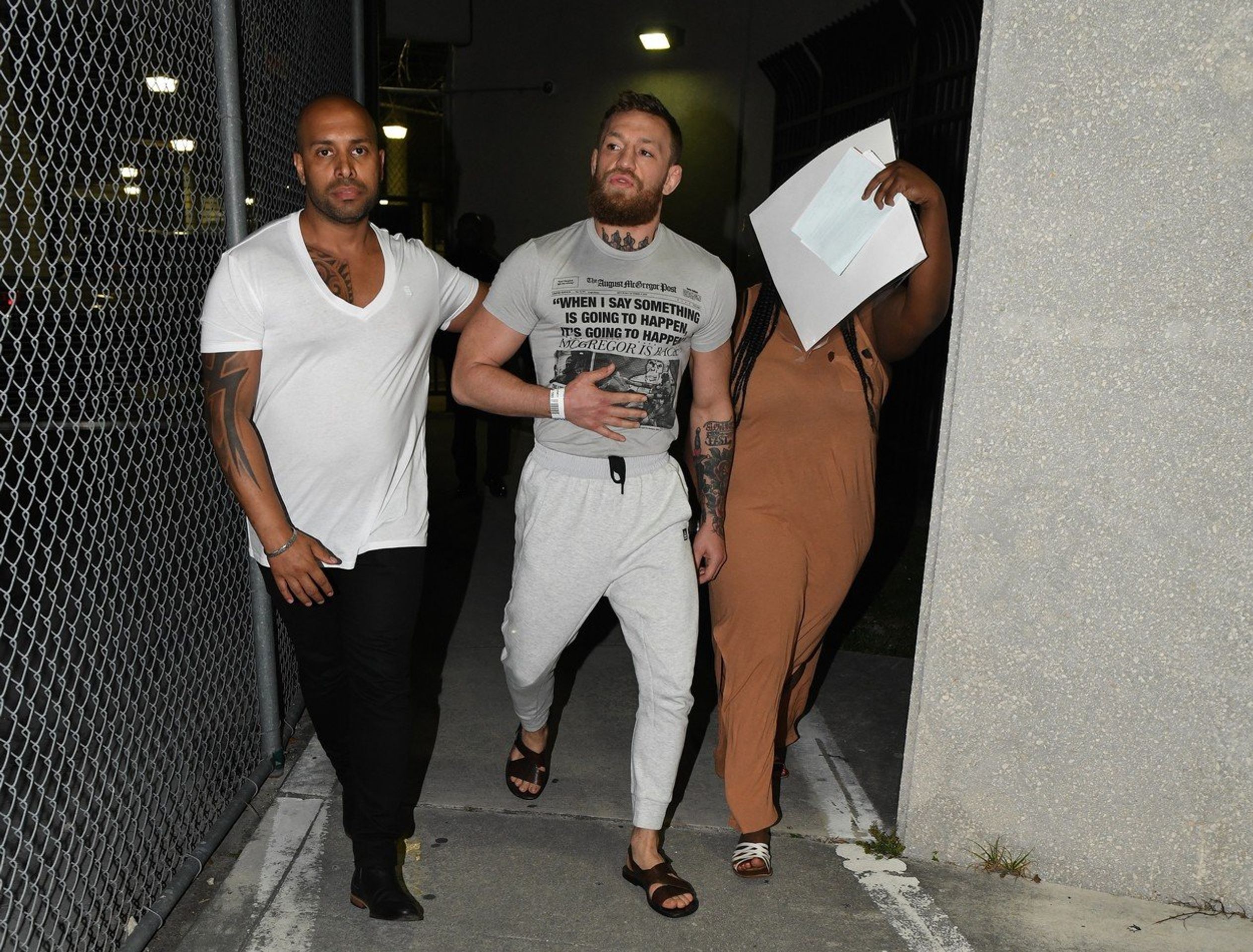 Conor McGrgegor - GALERIE: Conora McGregora zatkla v Miami policie (1/4)