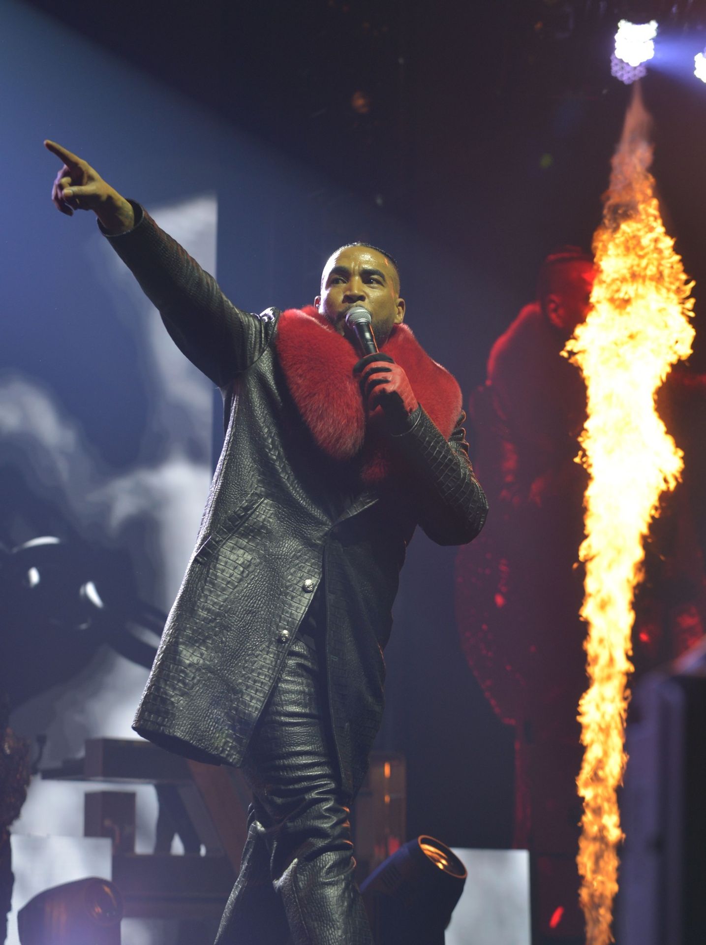 Don Omar (5) - Don Omar (3/6)