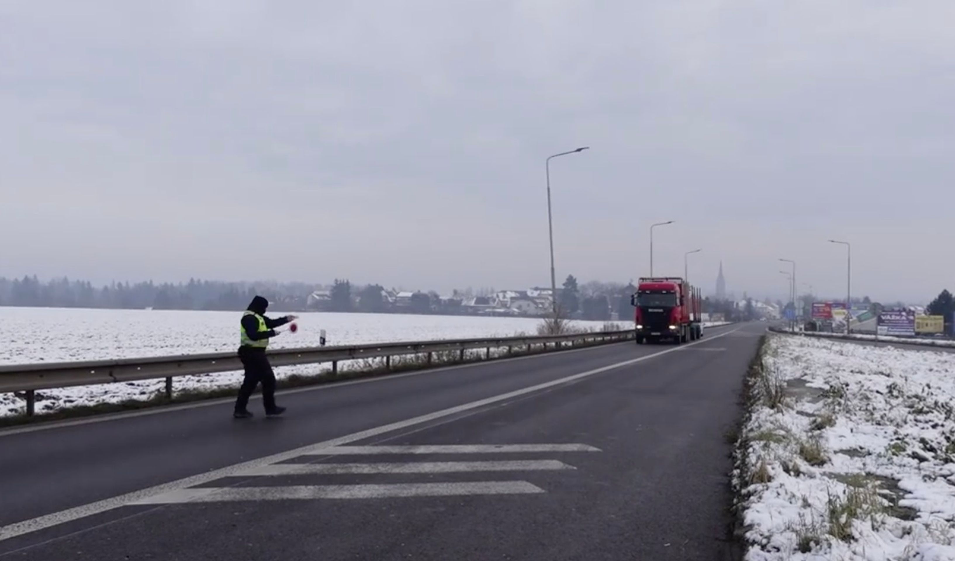 Kontroly kamionů - 10 - Fotogalerie: Policejní kamion tým v akci (4/6)