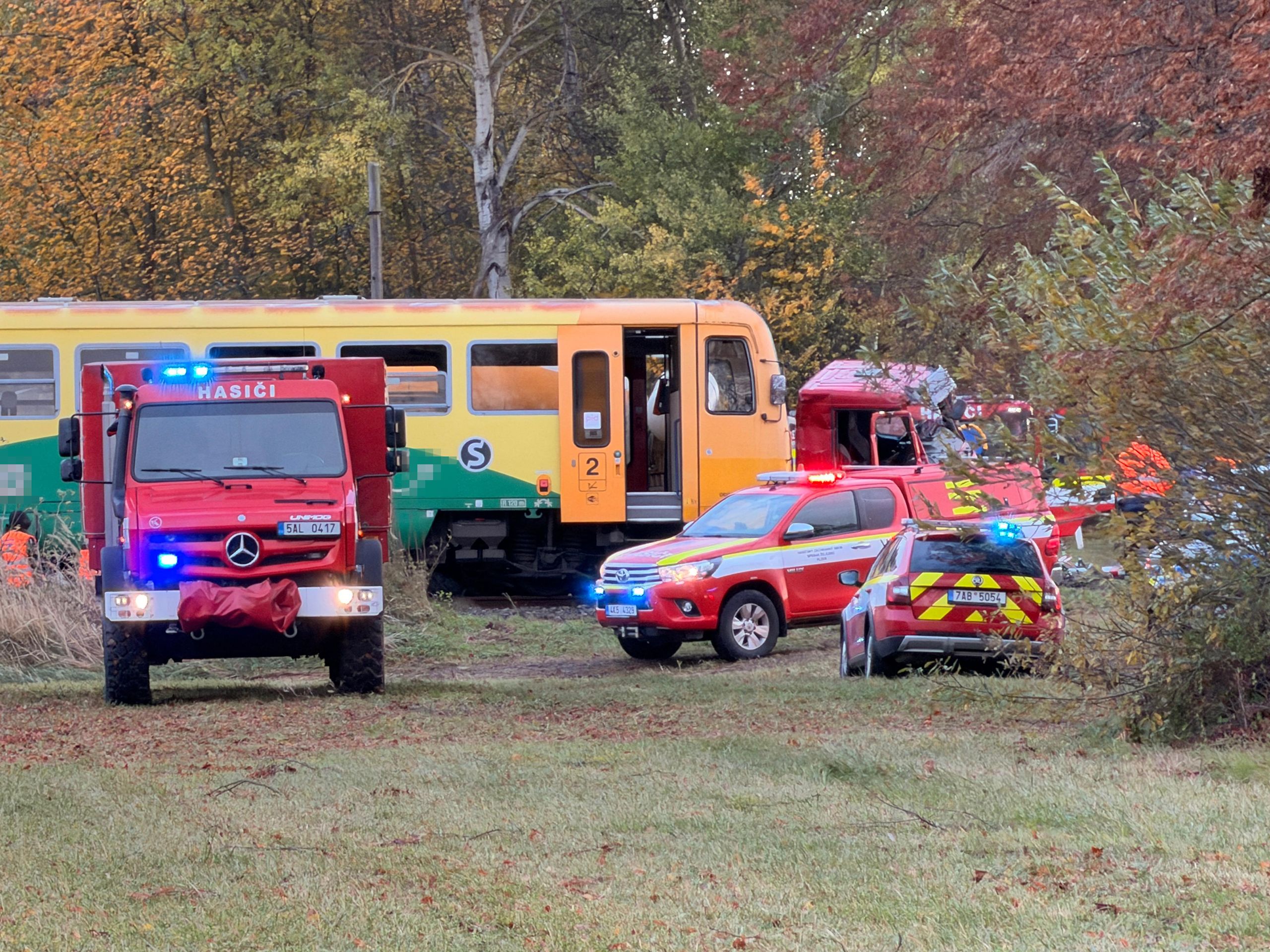 Srážka vlaku s nákladním automobilem u Příbrami - Srážka vlaku s nákladním automobilem u Příbrami (8/23)
