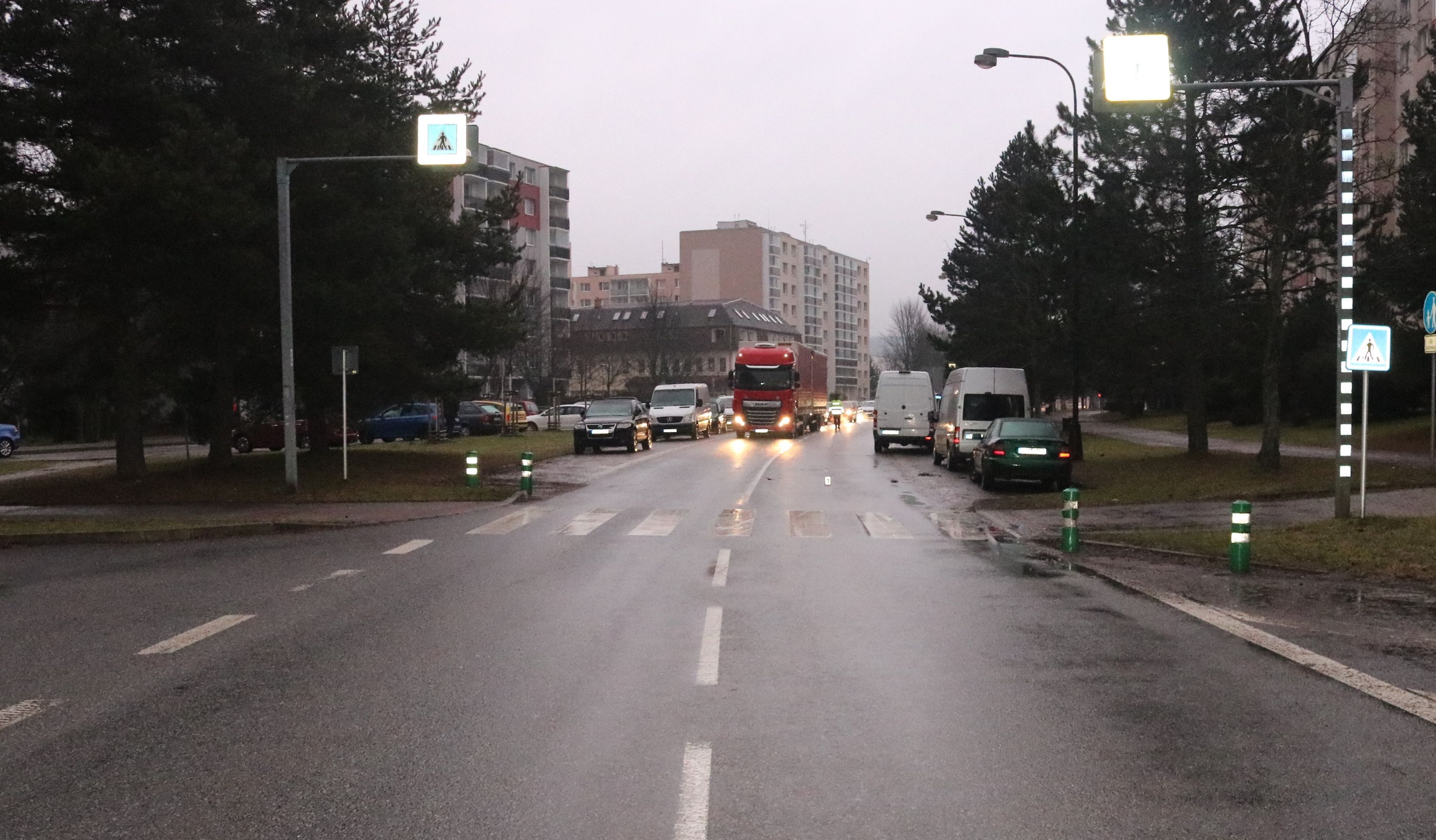 Dopravní nehoda ve Žďáru nad Sázavou (4) - Tragická dopravní nehoda ve Žďáru nad Sázavou (1/4)