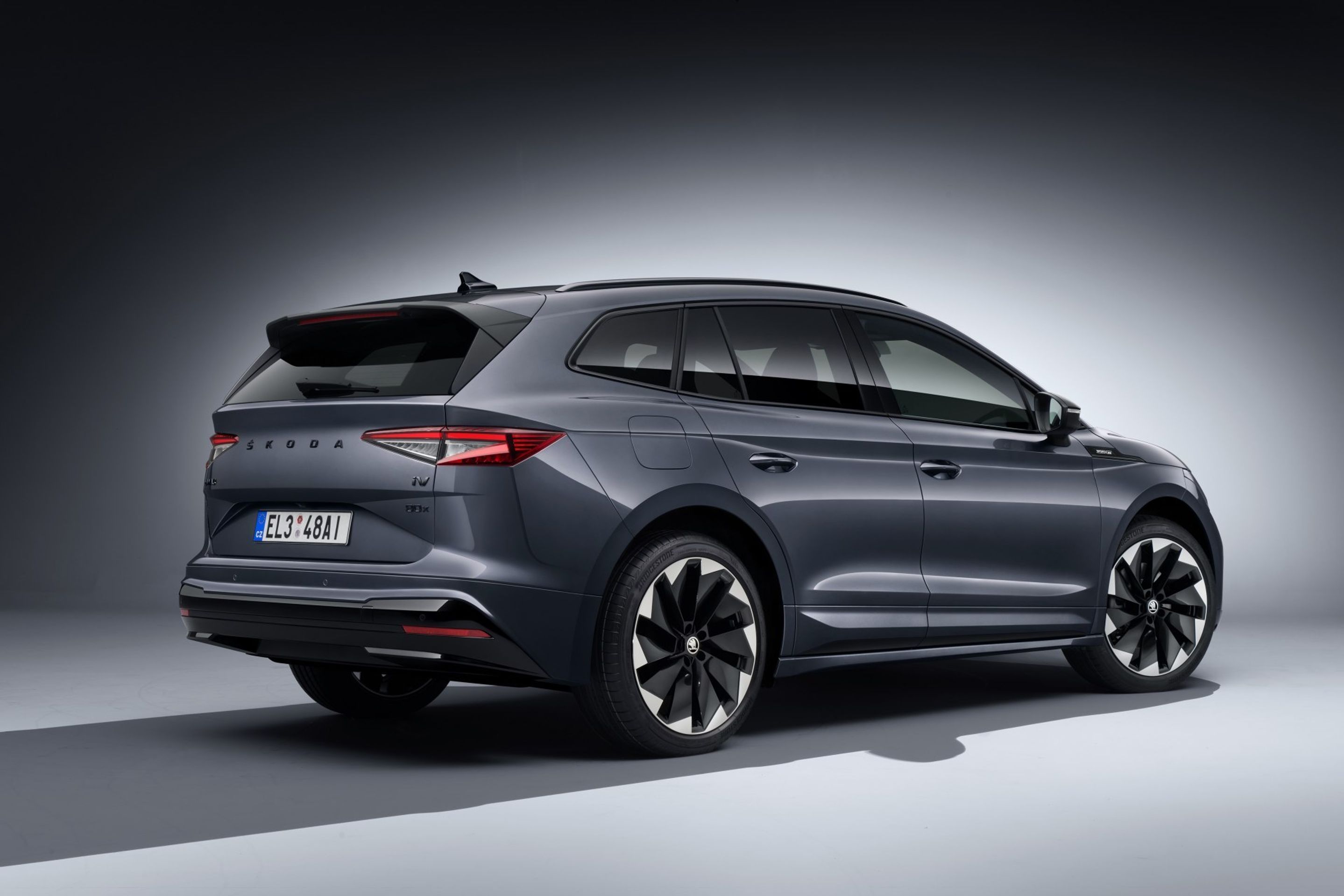 Škoda Enyaq Sportline iV - 37 - Fotogalerie: Škoda Enyaq ve verzi Sportline (1/14)