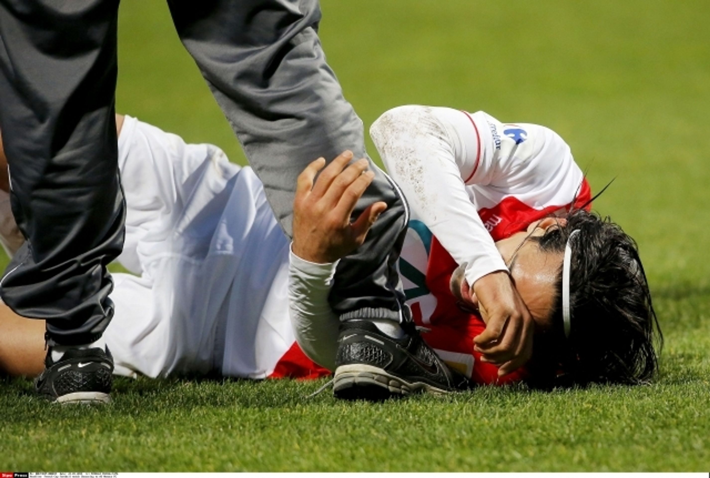 Falcao se zranil - 3 - GALERIE: Falcao se zranil ve čtvrtfinále Francouzského poháru (7/8)
