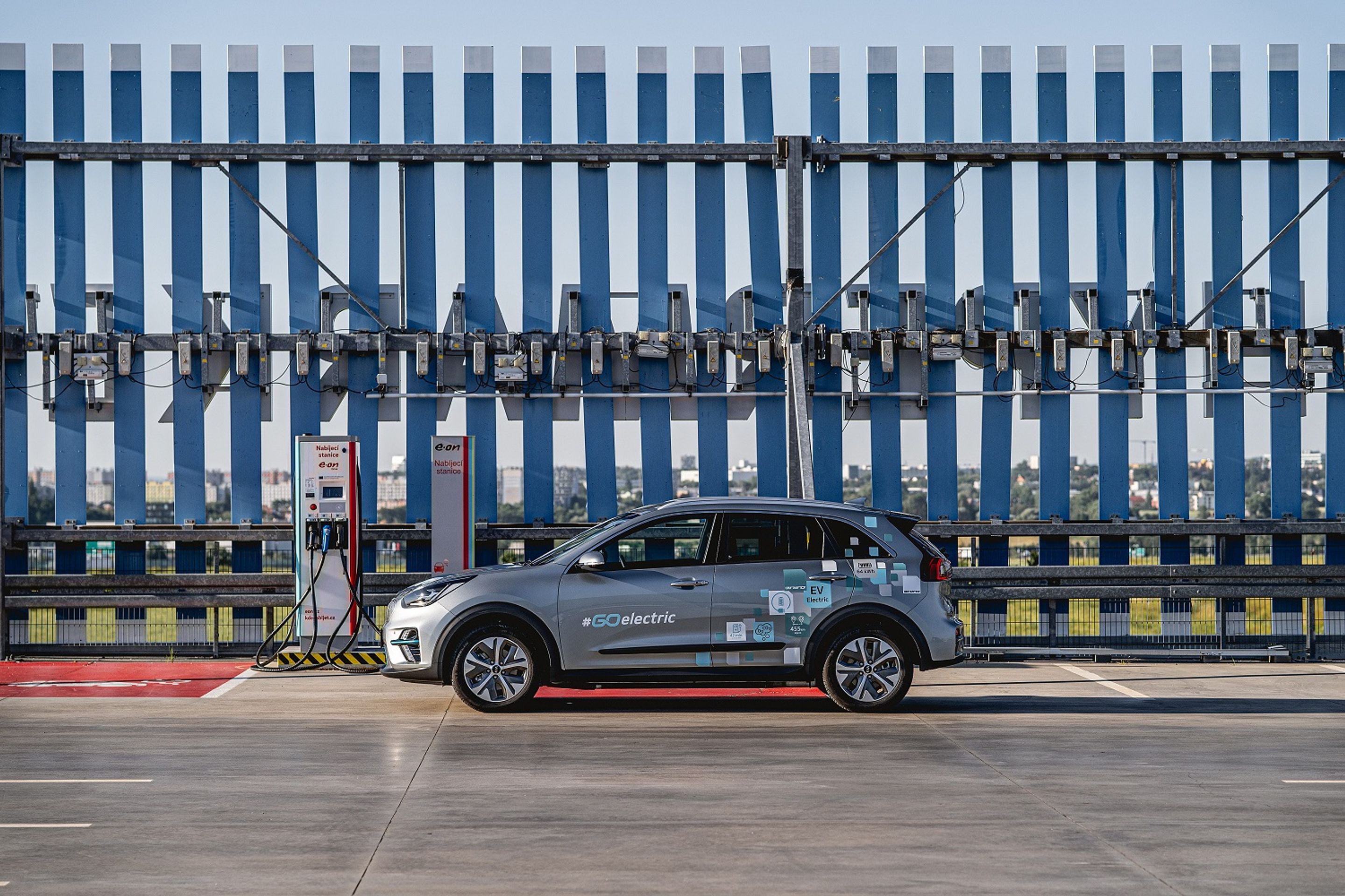 Kia e-Niro - Fotogalerie: Elektromobily Kia e-Niro a Kia e-Soul (2/6)