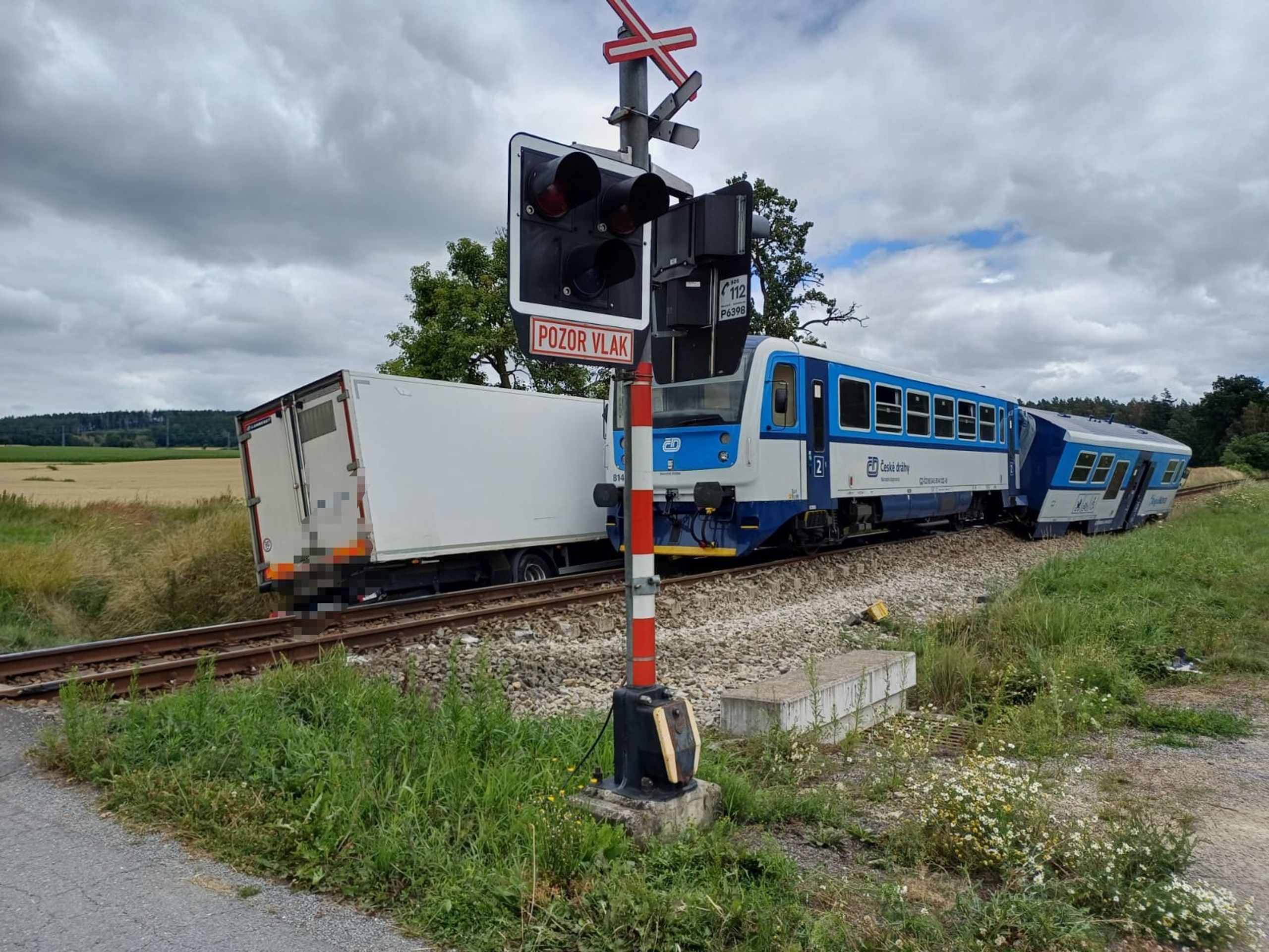 Srážka vlaku s nákladním vozem - Srážka vlaku s nákladním vozem (1/3)