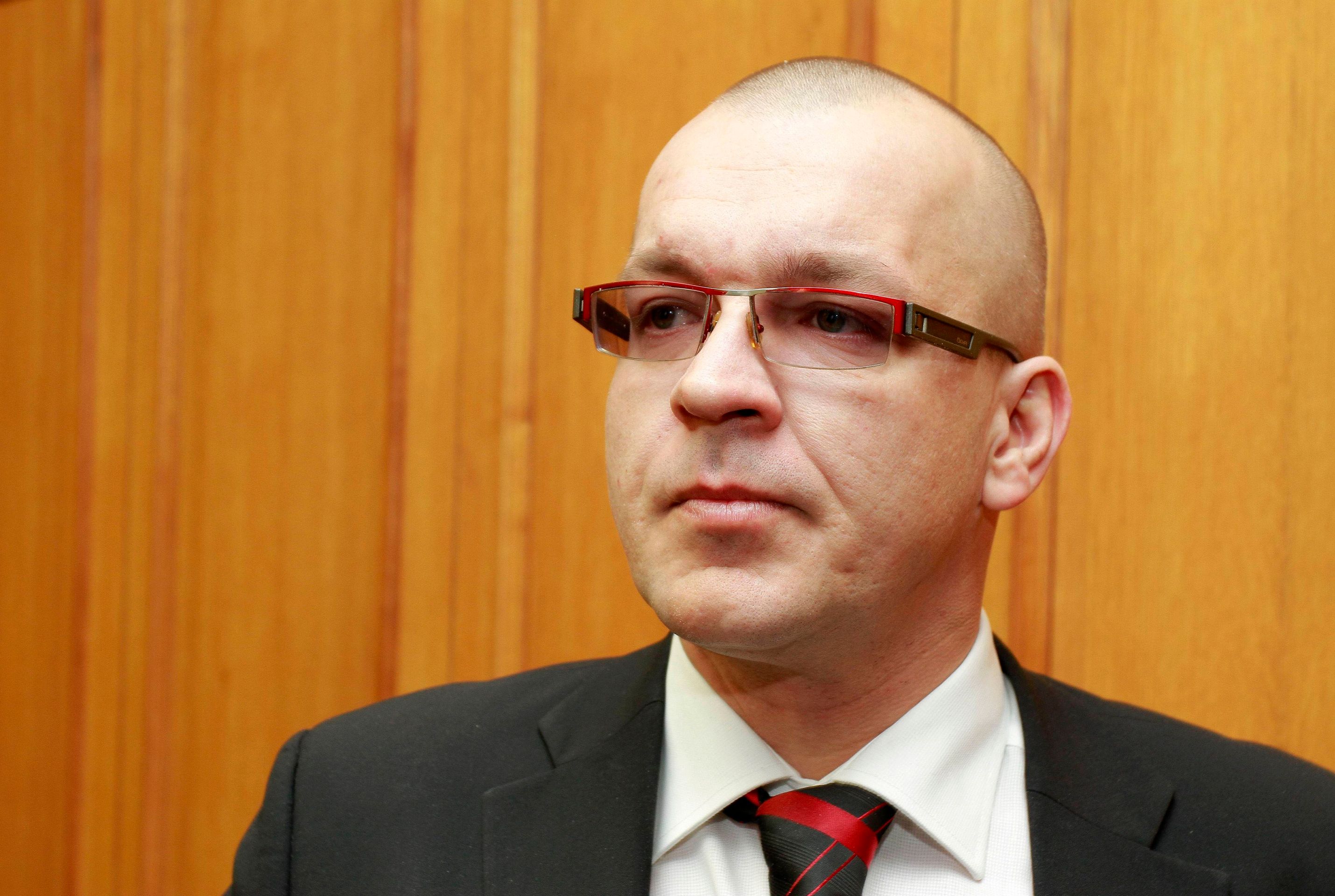 Soud s Vítem Bártou a ostatními poslanci VV - 5 - Soud s Bártou a Škárkou pokračoval výslechy dalších svědků z řad Věcí veřejných (4/6)