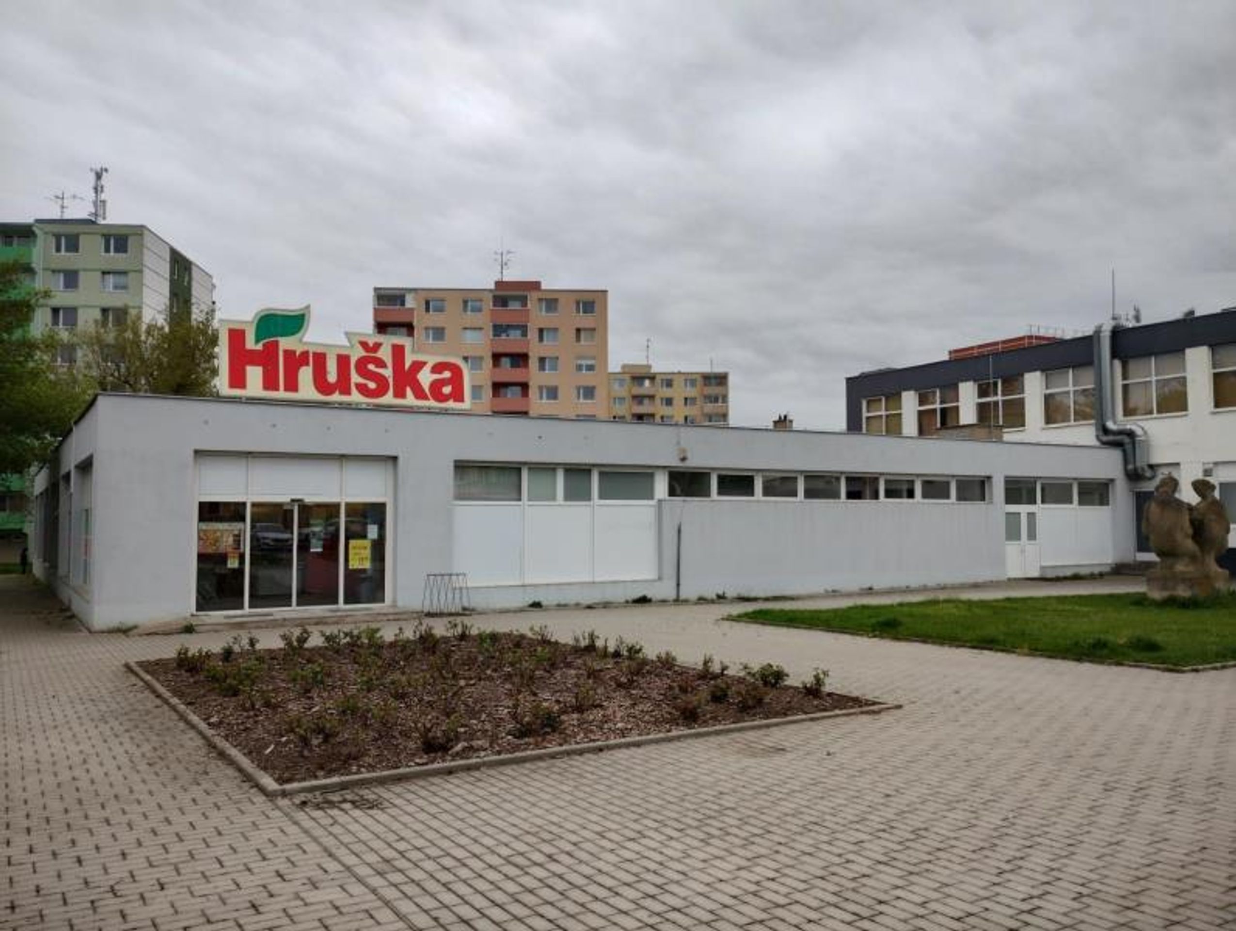 Uzavřená provozovna Hruška, s.r.o (1) - Uzavřená část provozovny Hruška, spol. s r.o. (1/9)