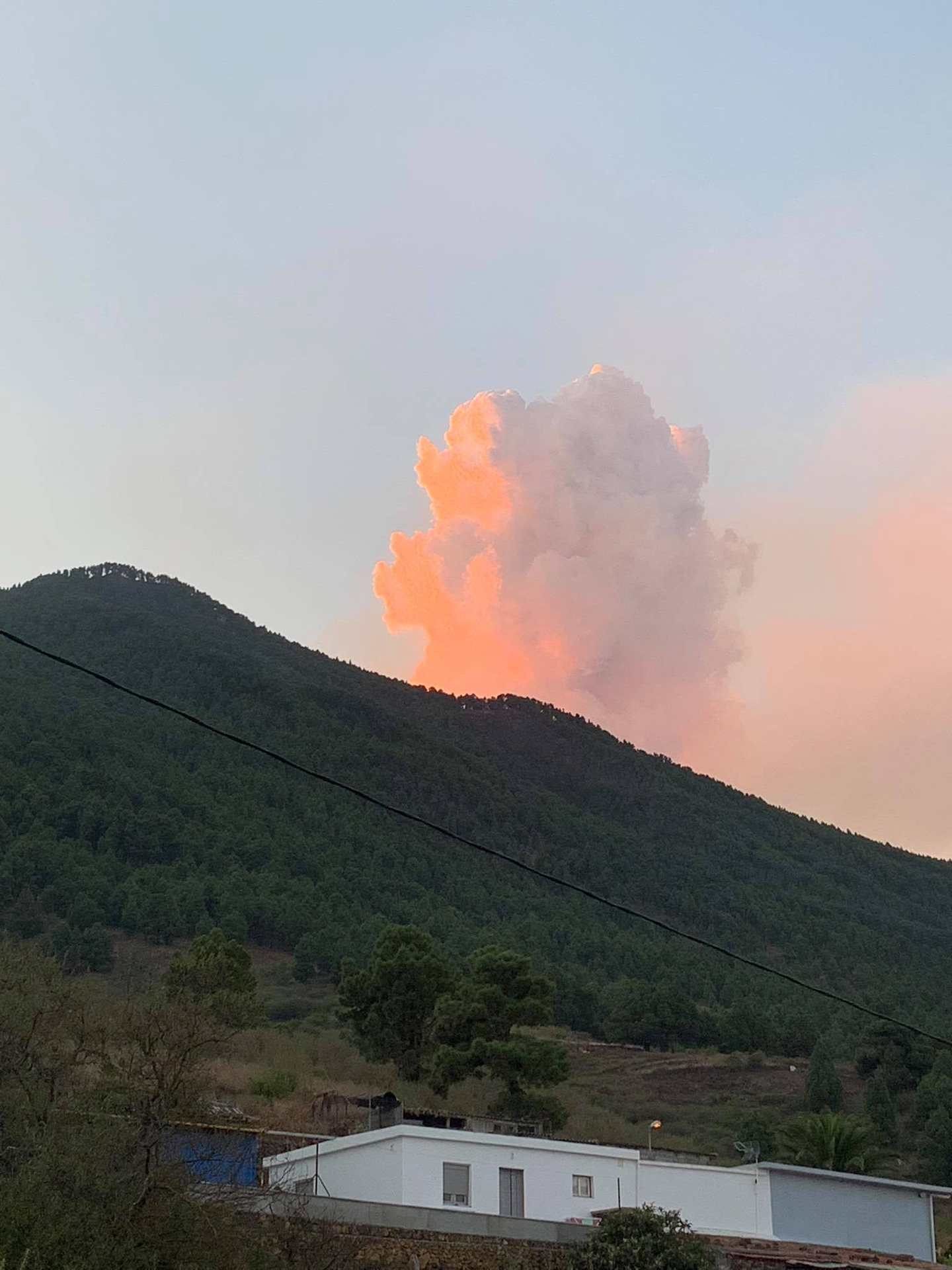 Erupce vulkánu na Kanárských ostrovech (1) - Erupce vulkánu na Kanárských ostrovech (3/7)