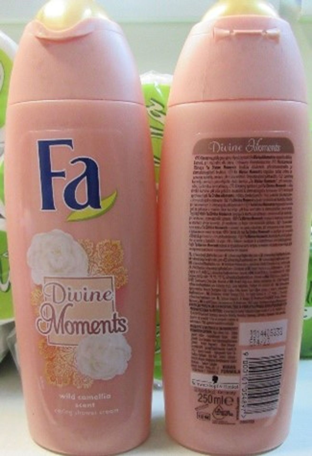 Sprchový gel Fa Divine Moments Shower Cream Wild Camellia Scent - Nebezpečná kosmetika v Česku (4/12)