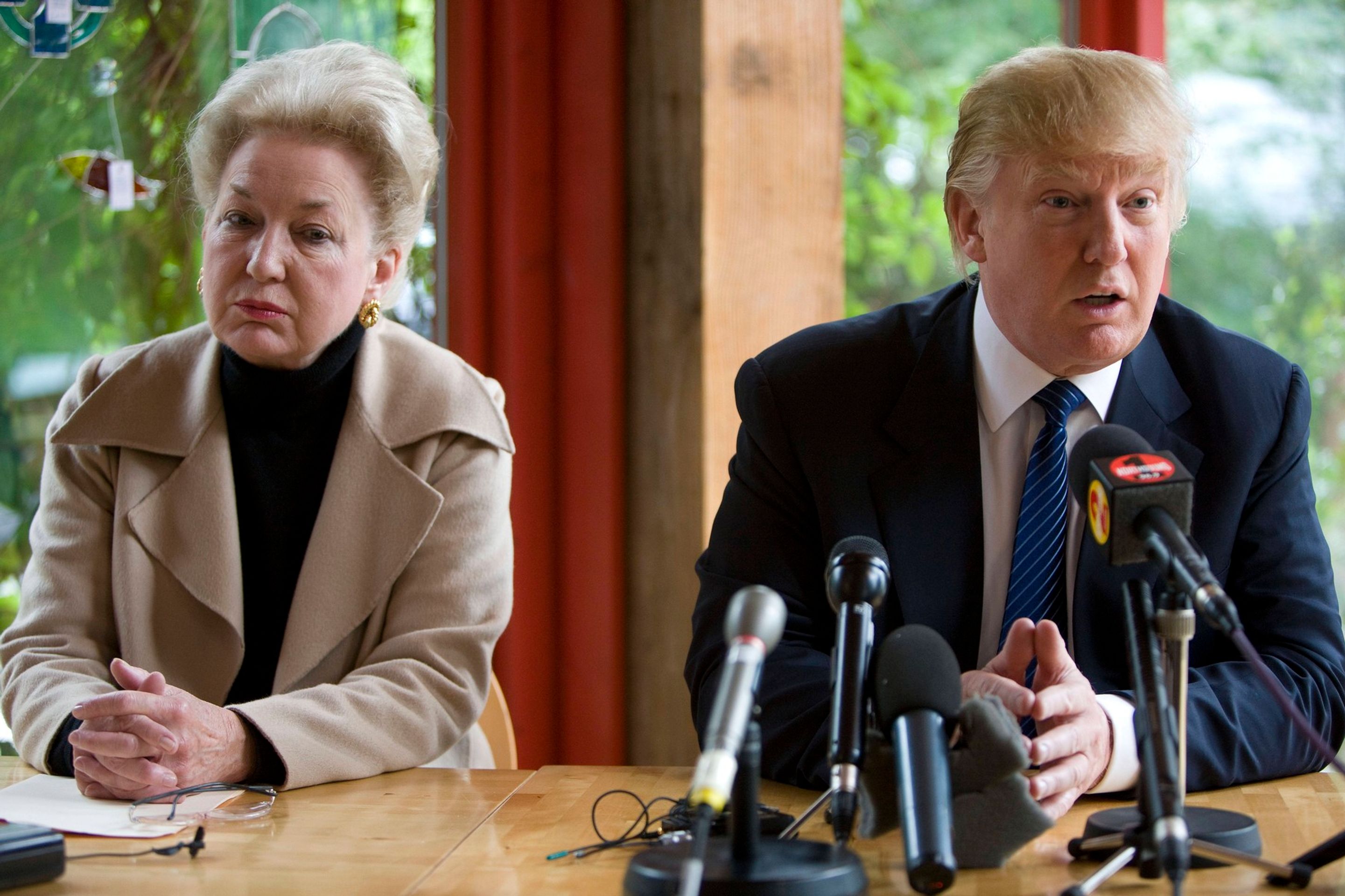 Donald Trump a jeho sestra Maryanne Trump Barryová (2) - Donald Trump a jeho sestra Maryanne Trump Barryová (1/3)
