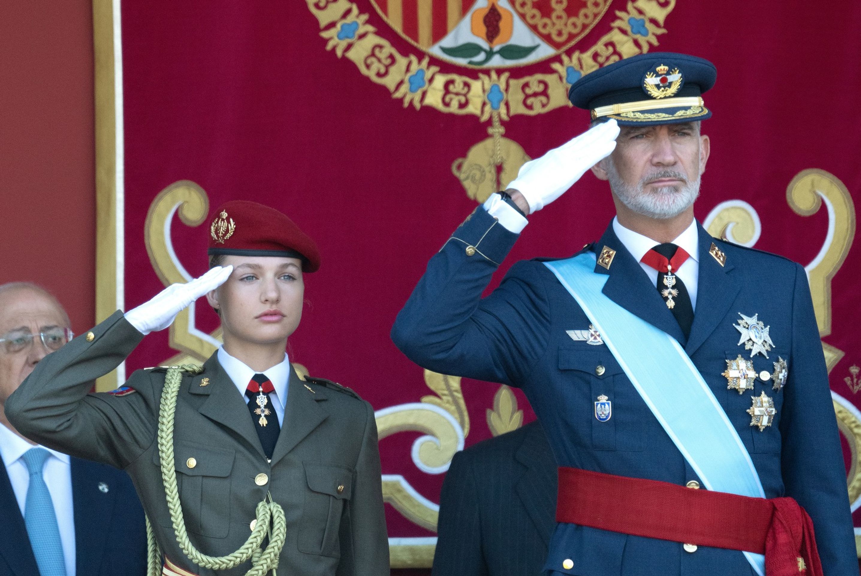 Král Filip VI. a princezna Leonora, 12. 10. 2023 průvod ke státnímu svátku v Madridu - Princezna Leonora (4/6)