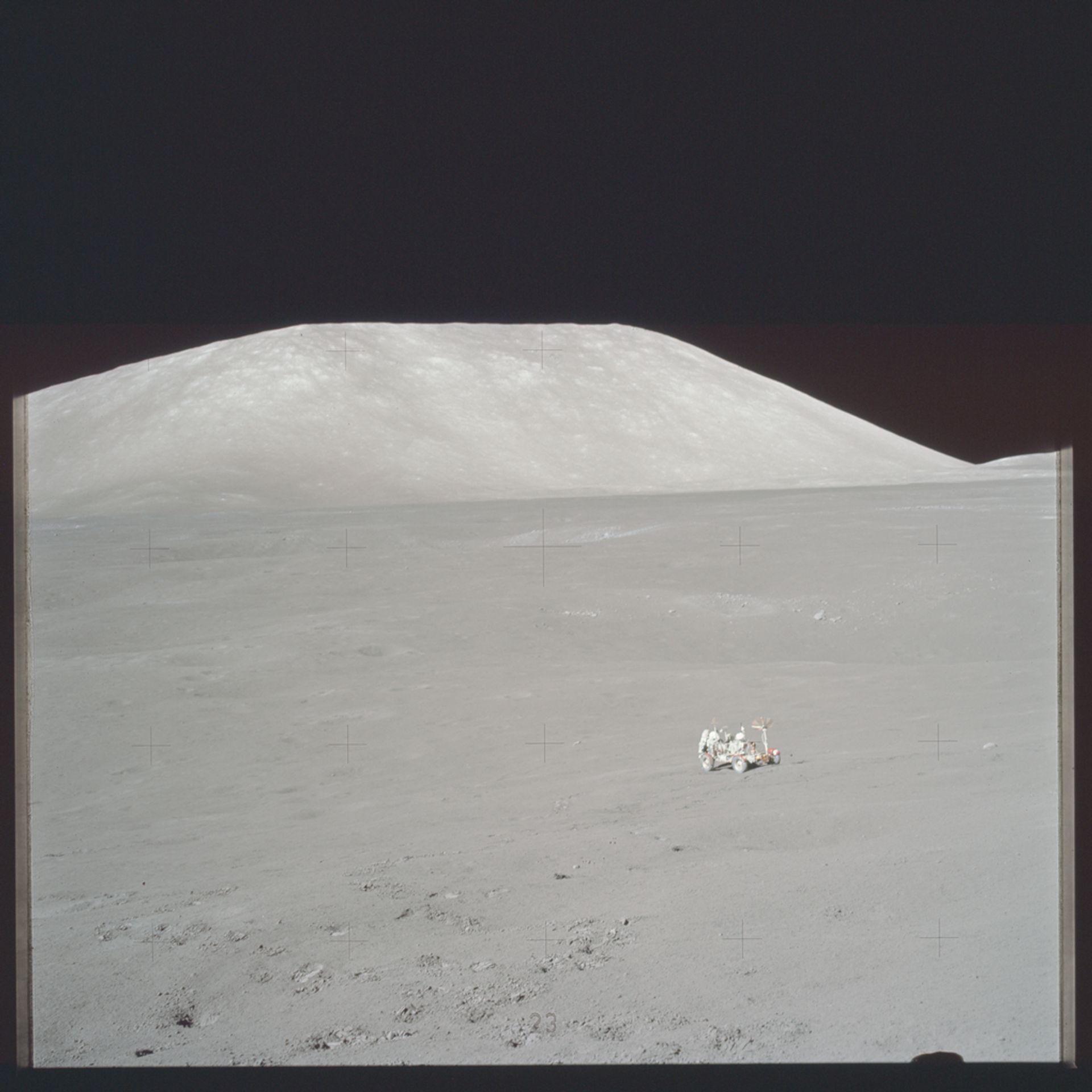 NASA - fotky z Měsíce - GALERIE: NASA odtajnila 8400 snímků z misí Apollo na Měsíc (6/10)