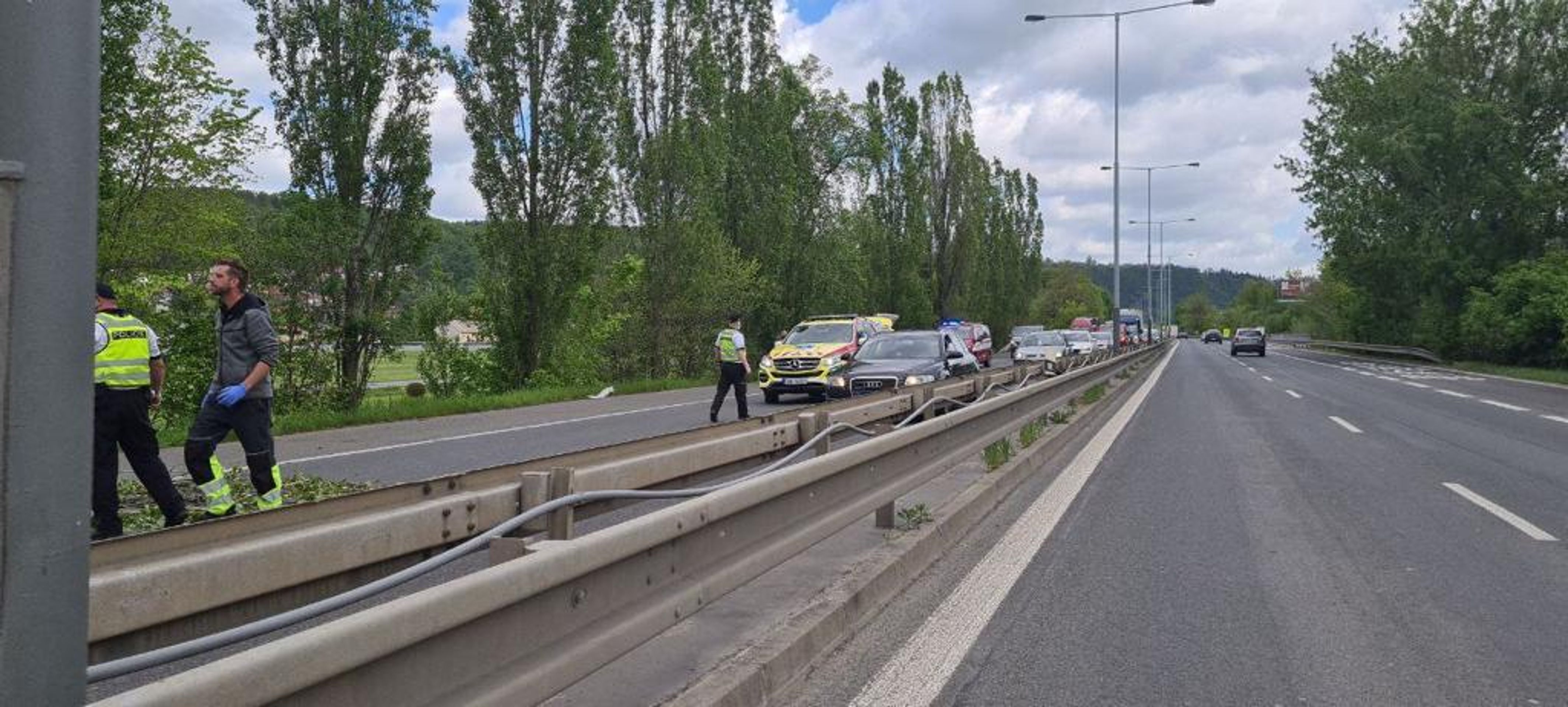Tragická nehoda ve Strakonické ulici v Praze - 3 - GALERIE: Tragická nehoda ve Strakonické ulici v Praze (3/4)