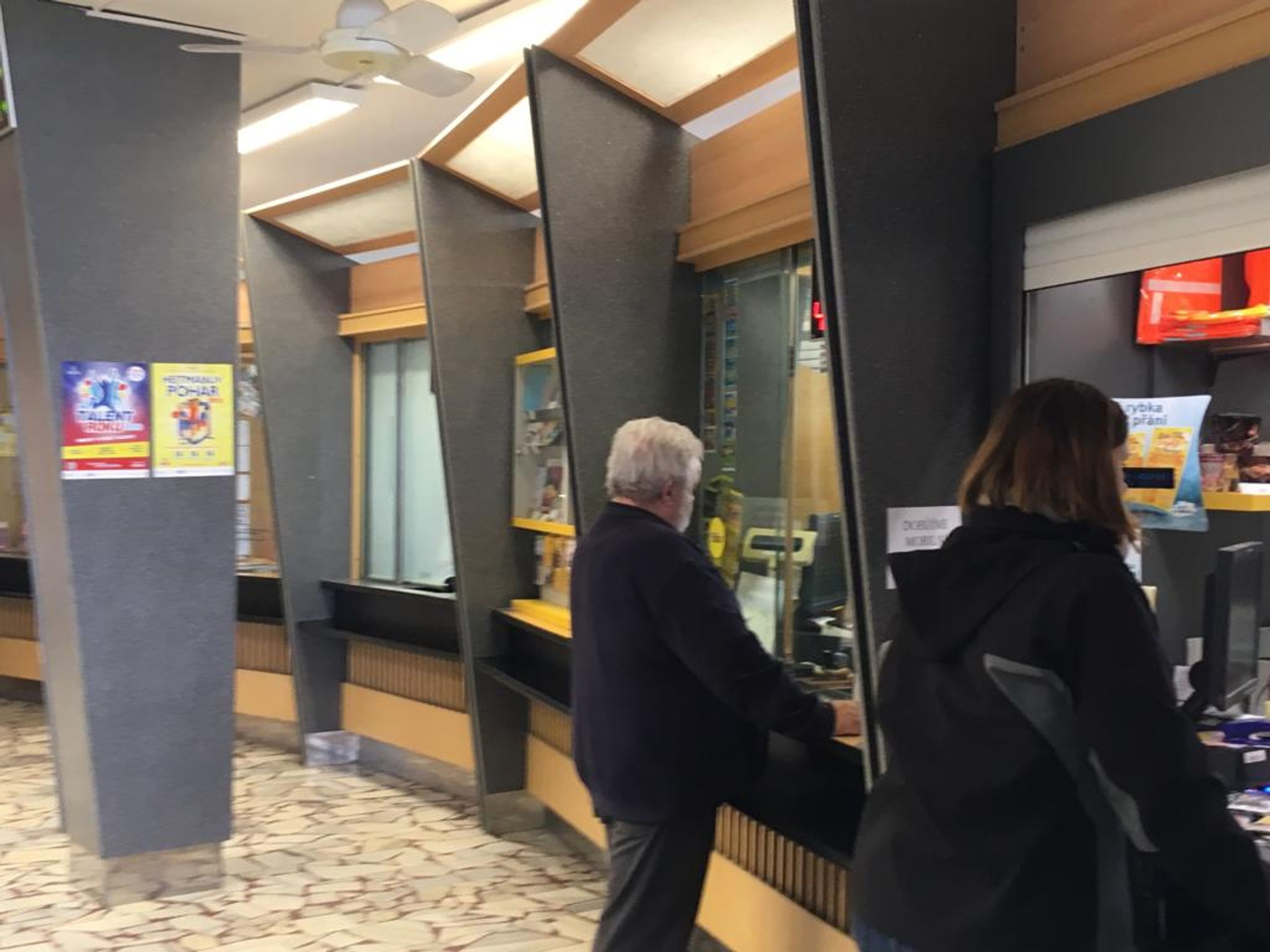 Přepadená pošta v Olomouci - GALERIE: Přepadení na poště v Olomouci (1/5)