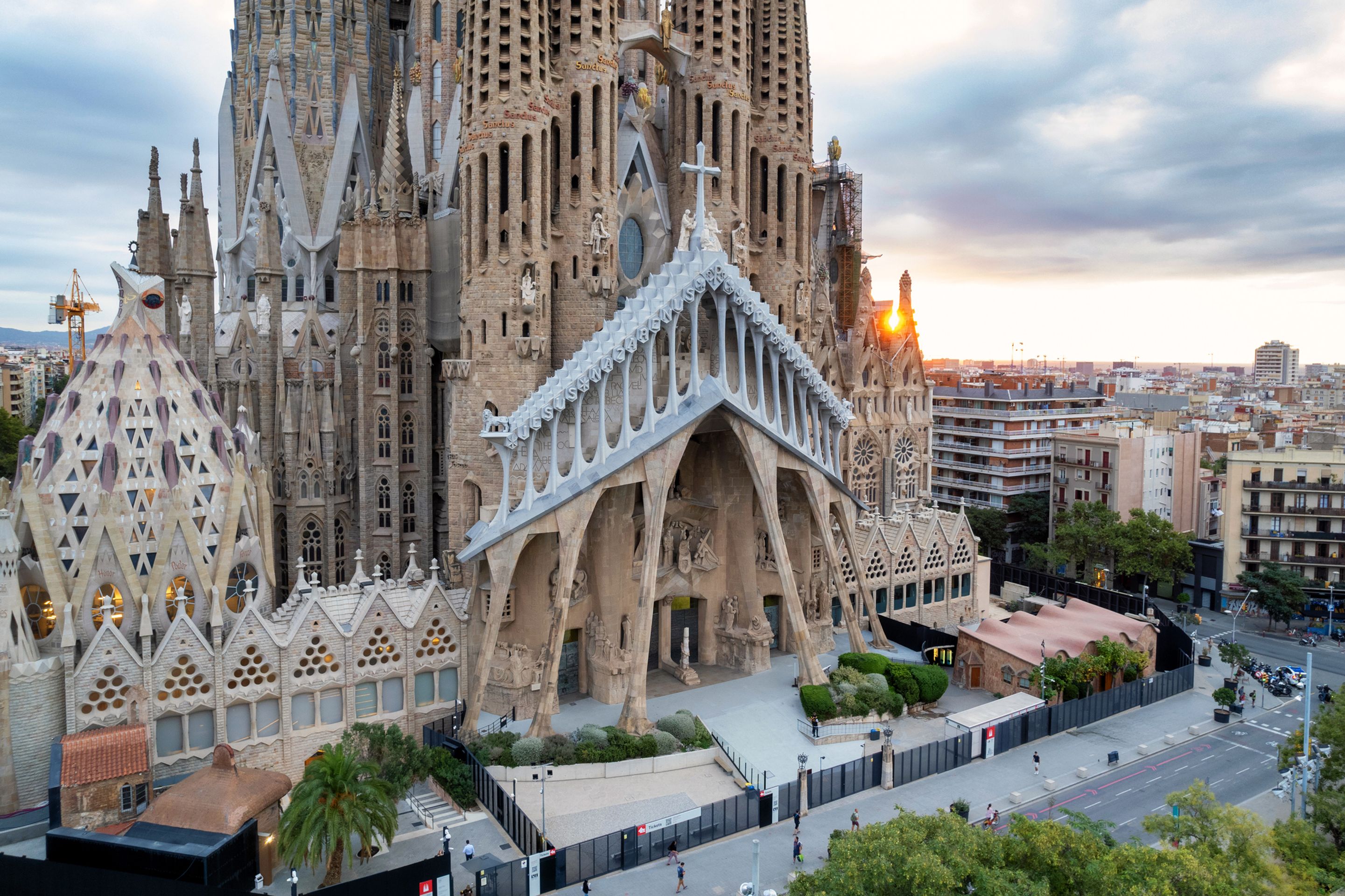 Španělsko Chrám Sagrada Família v Barceloně - Zajímavá místa - Španělsko (6/11)