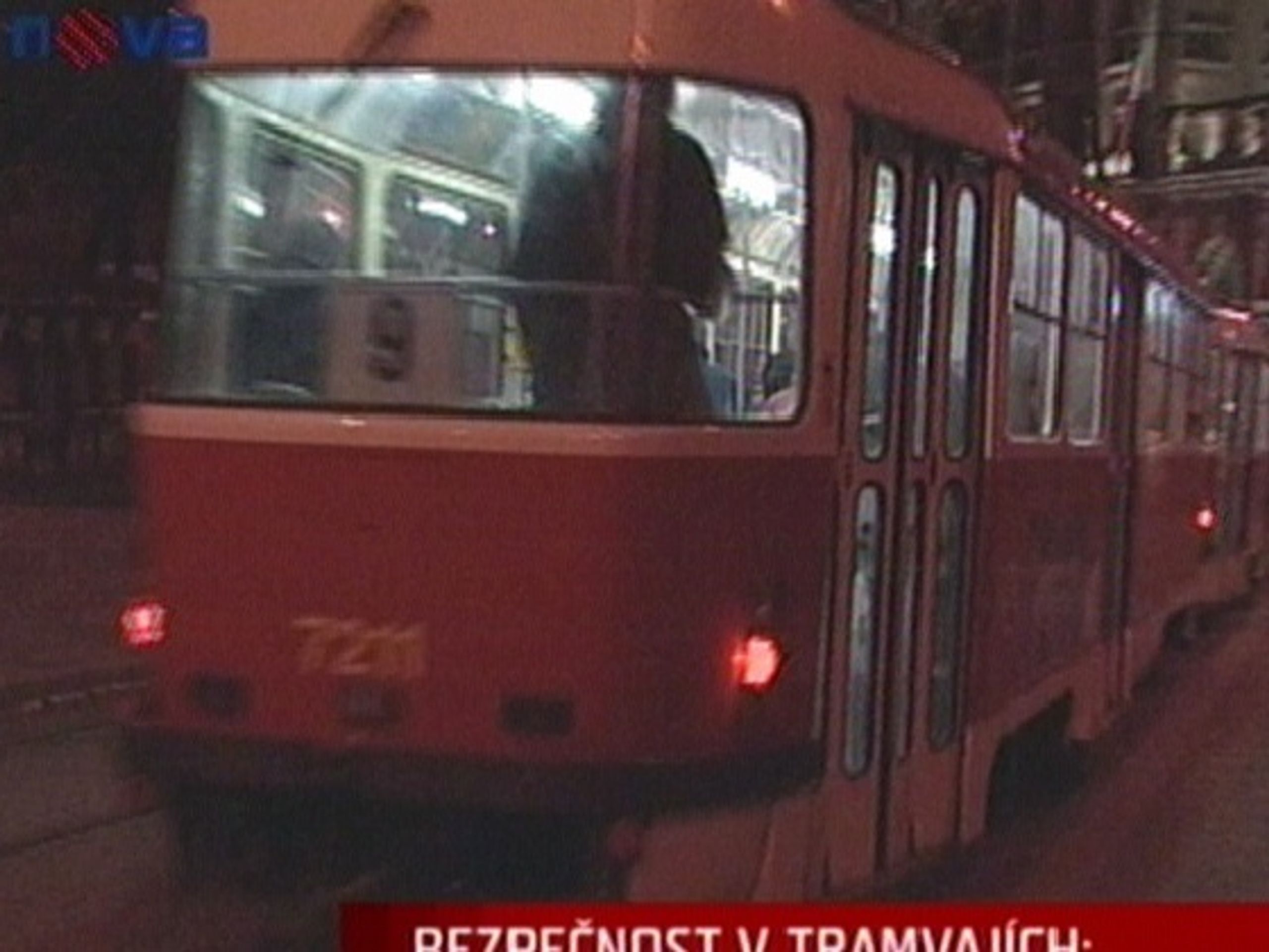 Tramvaj. Ilustrační foto - Pražští strážníci a revizoři vyrazili do pražských nočních tramvají (2/3)