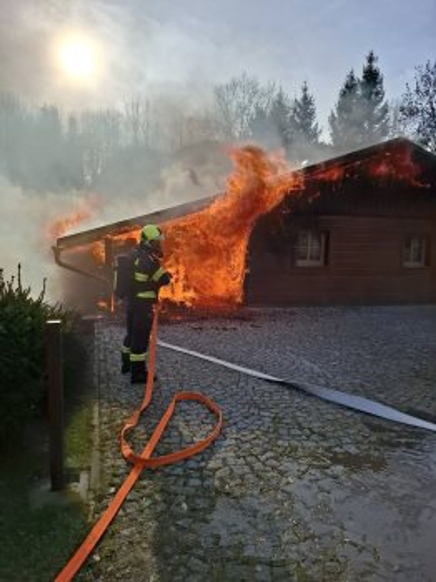 Požár chaty v Horní Lipové - Požár chaty v Horní Lipové (3/4)