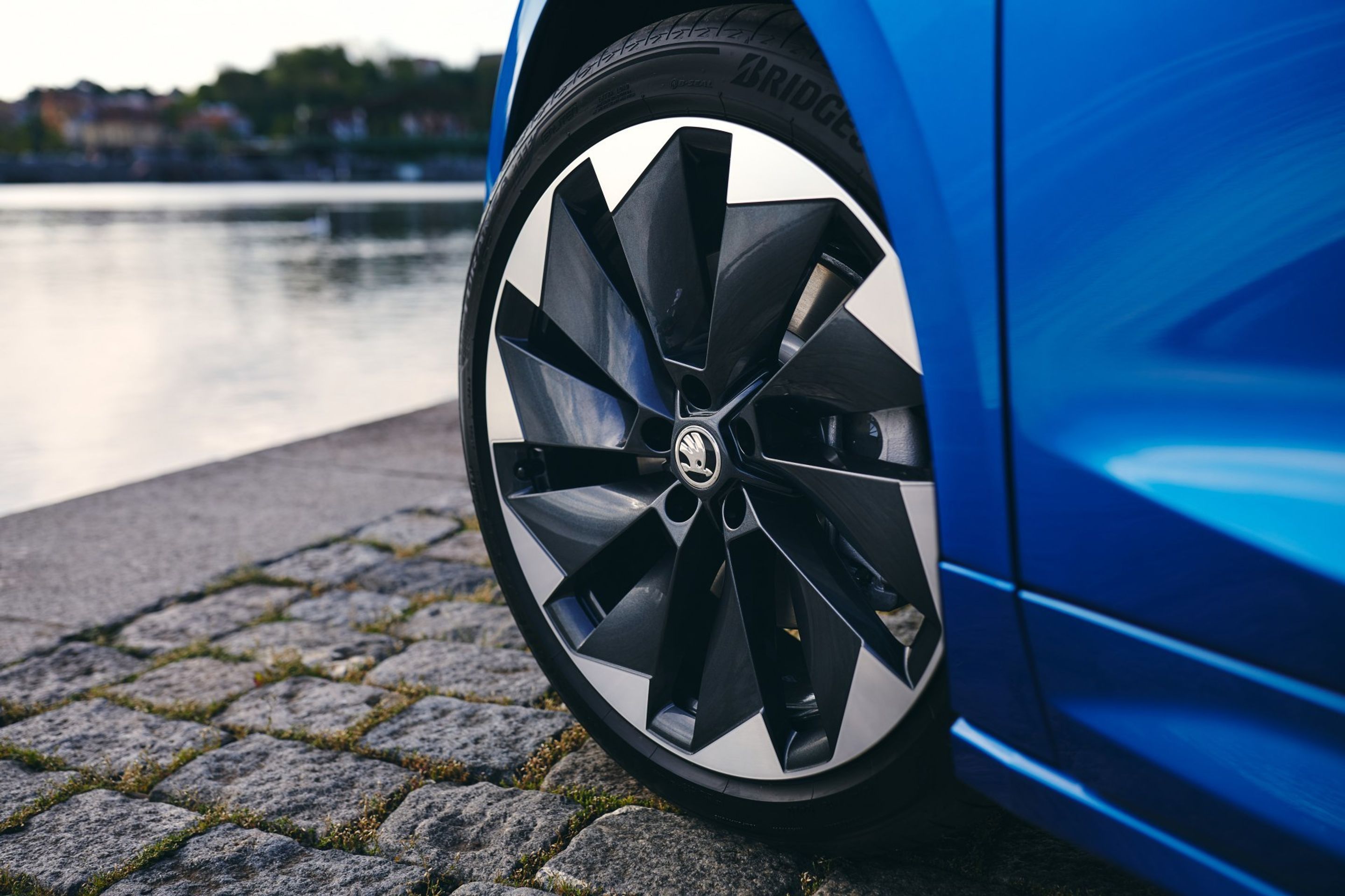 Škoda Enyaq Sportline iV - 63 - Fotogalerie: Sportovně laděná Škoda Enyaq Sportline (6/18)