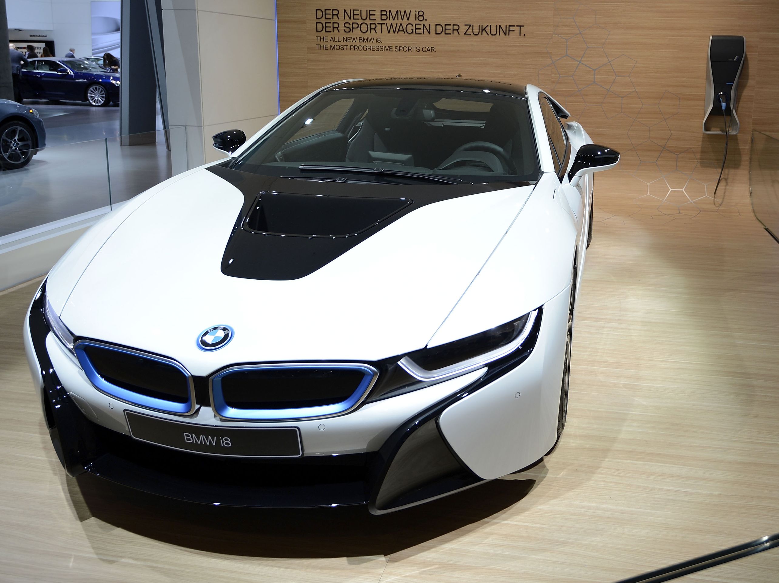 BMW i8 - GALERIE: Auta představená na autosalonu ve Frankfurtu (14/20)
