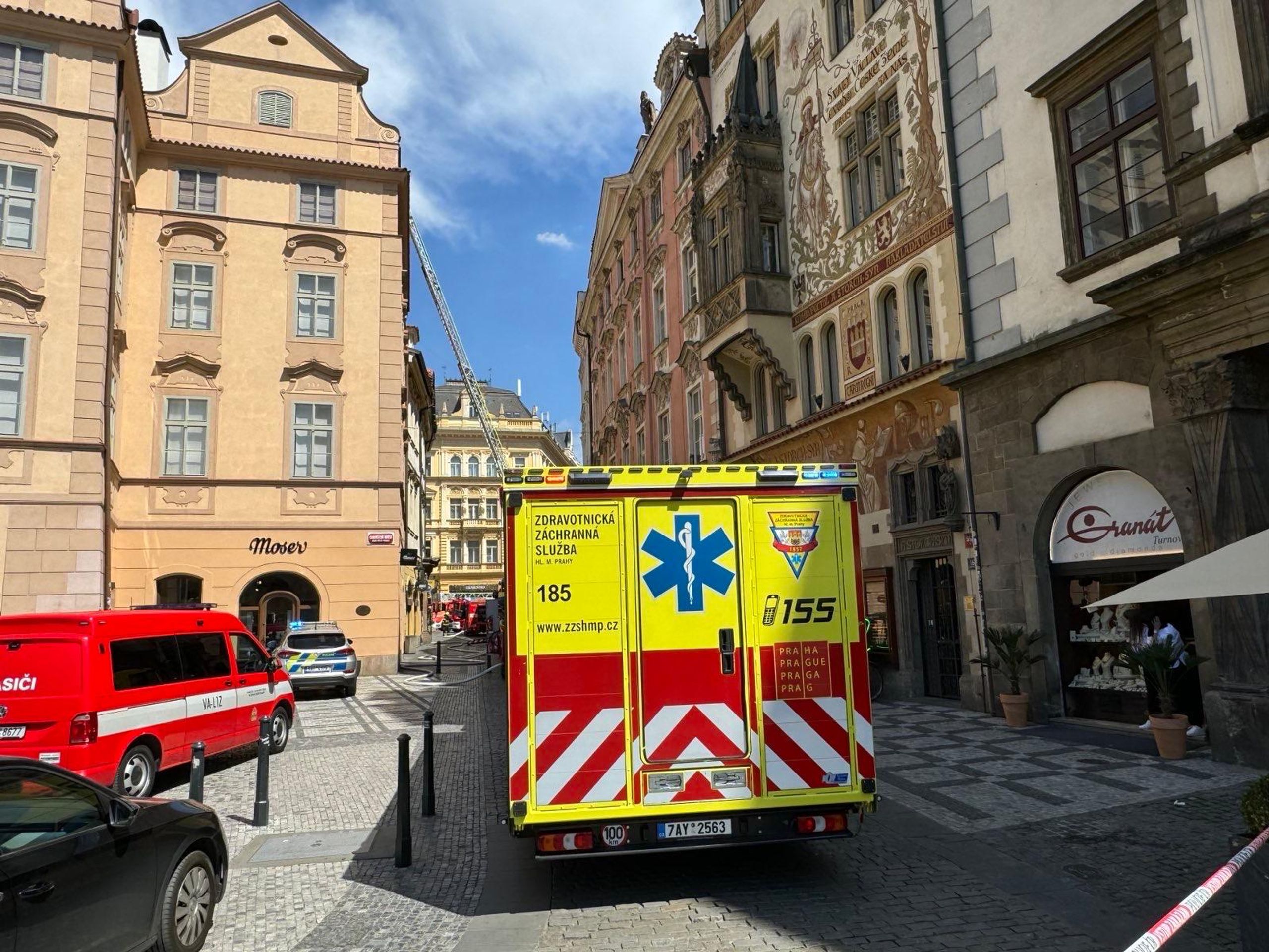 Požár na Staroměstském náměstí (8) - Požár na Staroměstském náměstí v Praze (6/18)