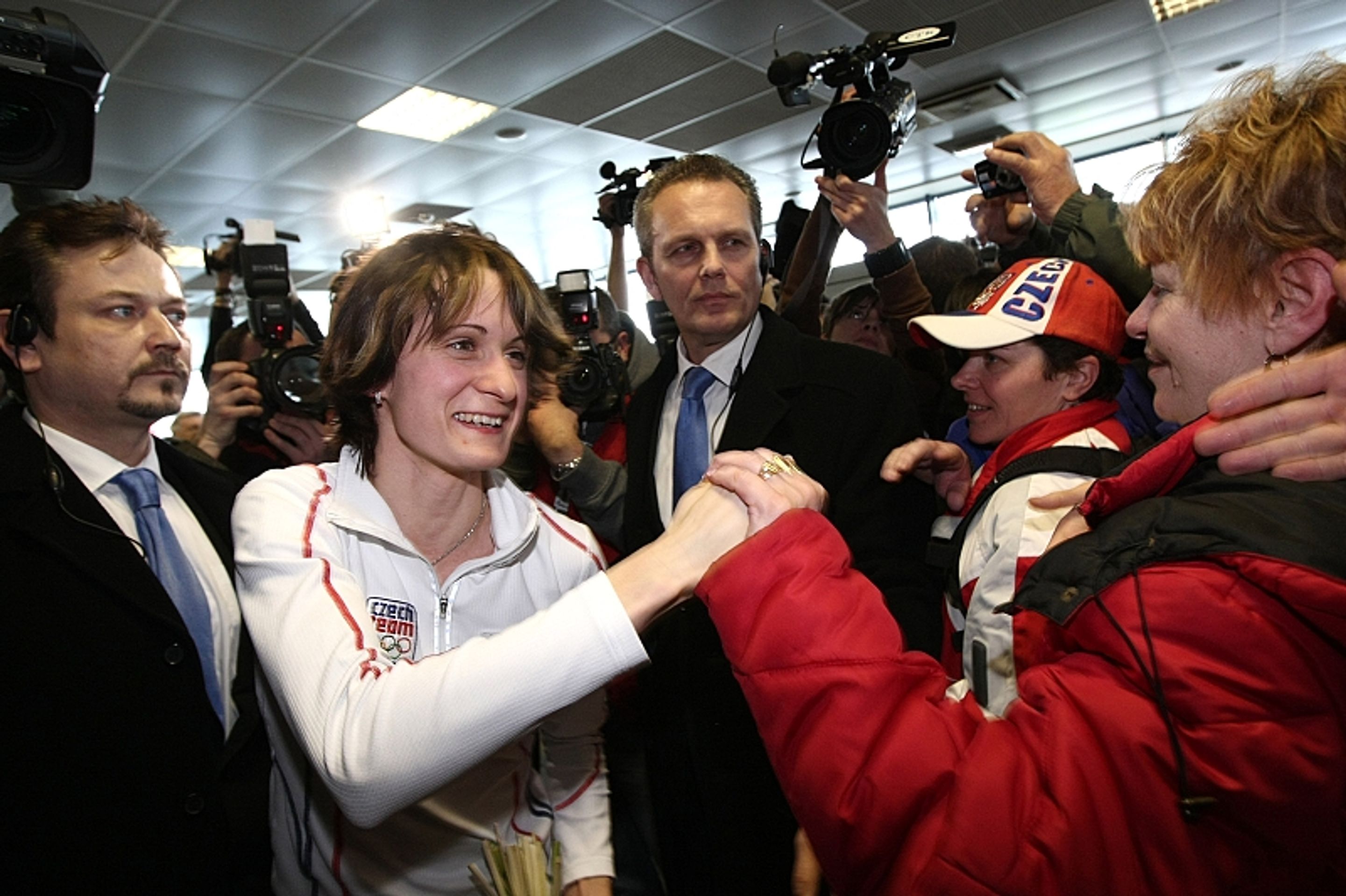 Přílet českých olympioniků v čele s Martinou Sáblíkovou-1 - GALERIE: Olympionici v Česku (8/8)