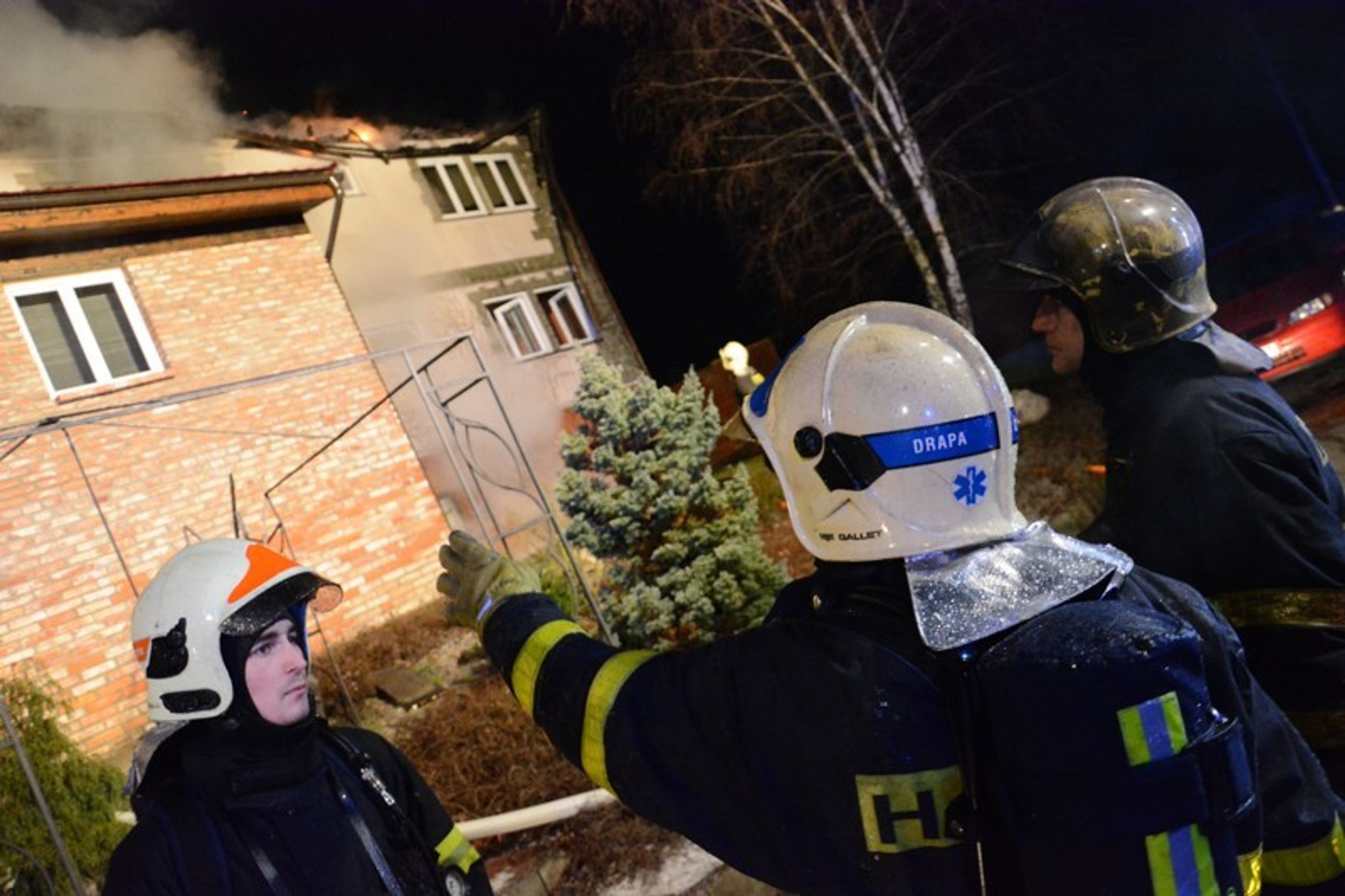 Požár hotelu Fridrich - 10 - GALERIE: Požár hotelu Fridrich v Těrlicku na Karvinsku (25/54)