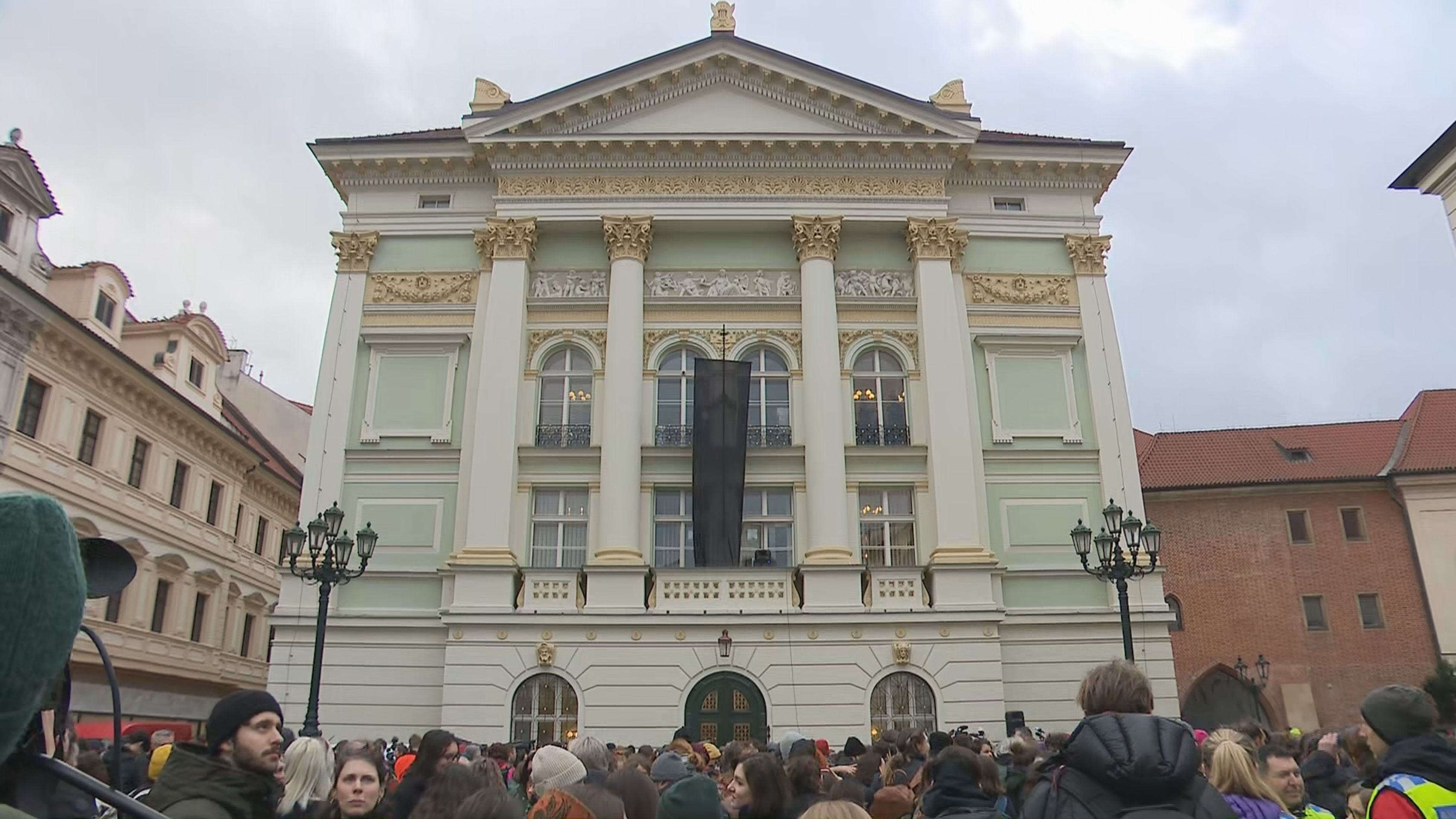 Pietní průvod za oběti střelby (1) - Pietní průvod za oběti střelby (2/9)