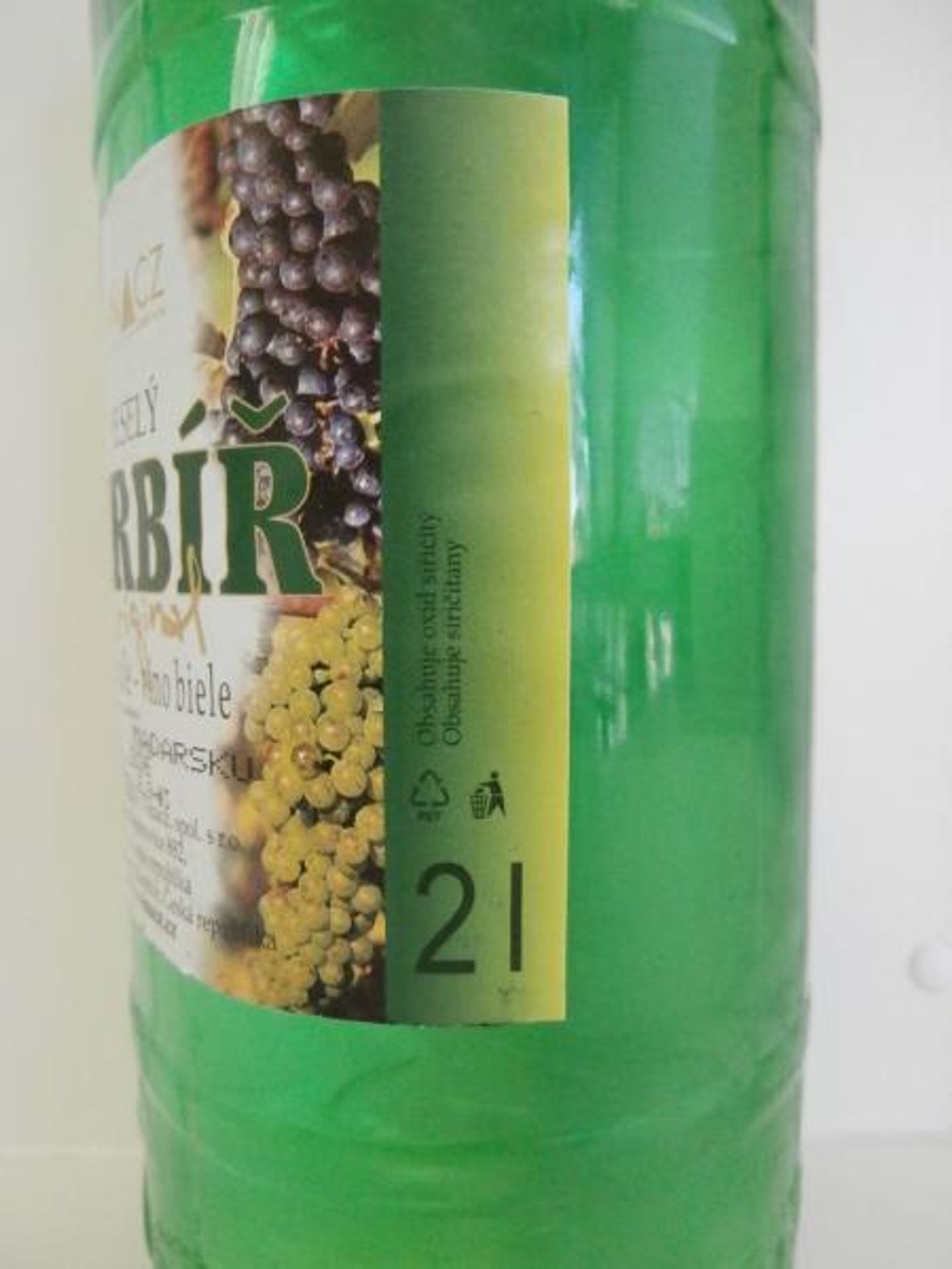 Vinacz: Veselý verbíř - 4 - GALERIE: Vinacz - Veselý verbíř - víno bílé, suché (4/4)