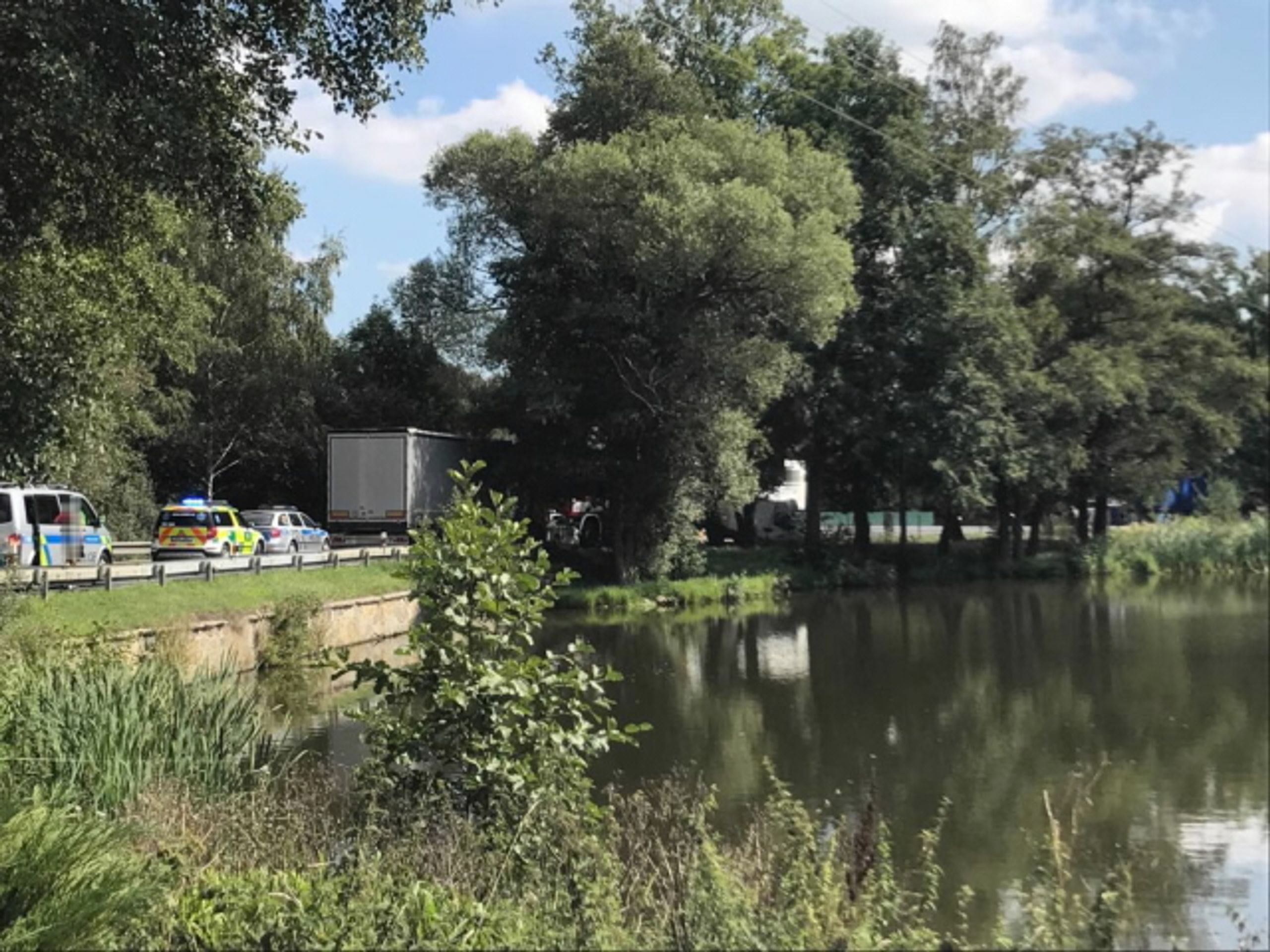 Nehoda u obce Drmoul - GALERIE: Smrtelná nehoda u Drmoulu (4/5)