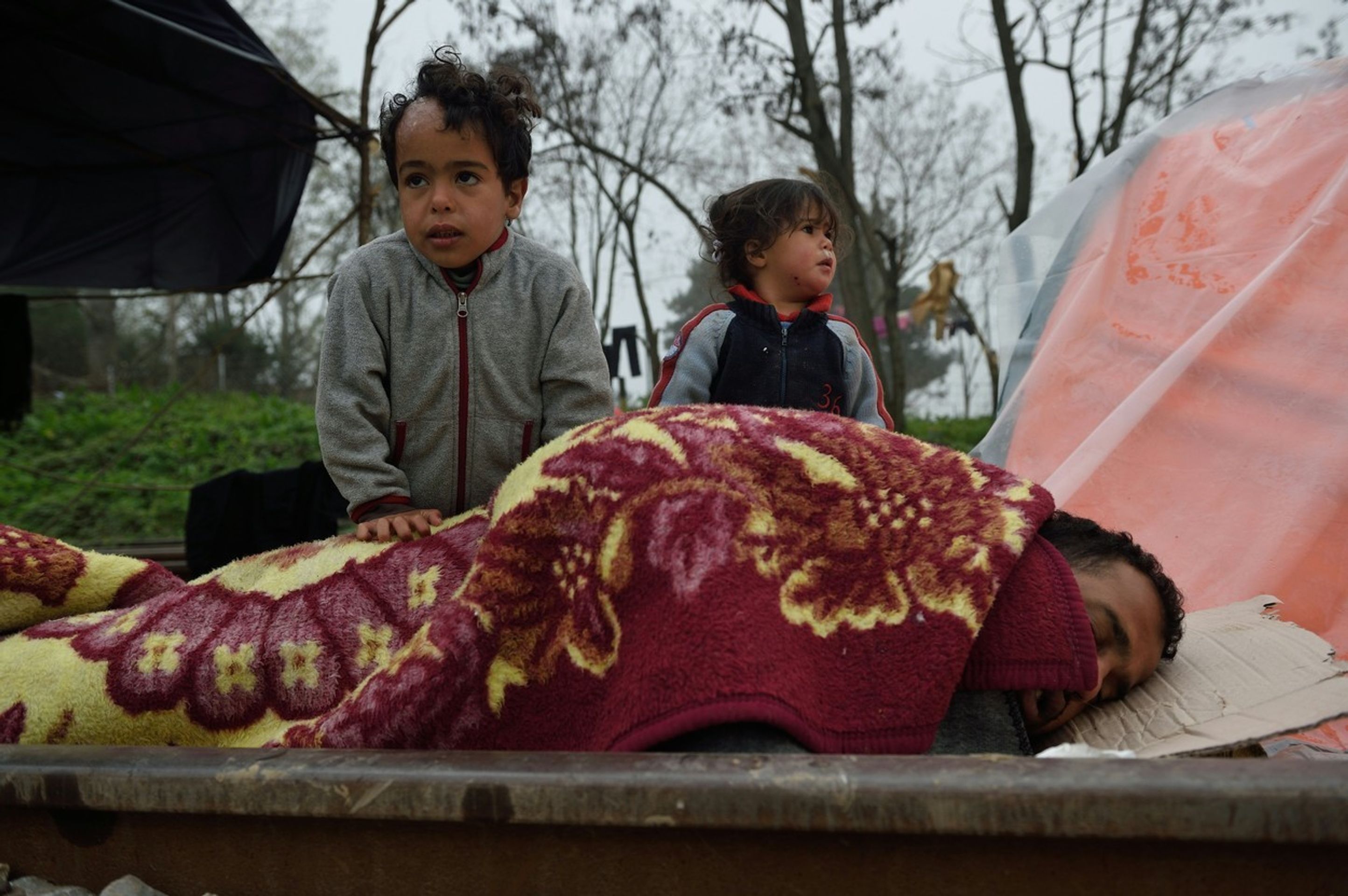 Uprchlický tábor v Idomeni - 25 - GALERIE: Kritická situace v uprchlickém táboře Idomeni (4/28)