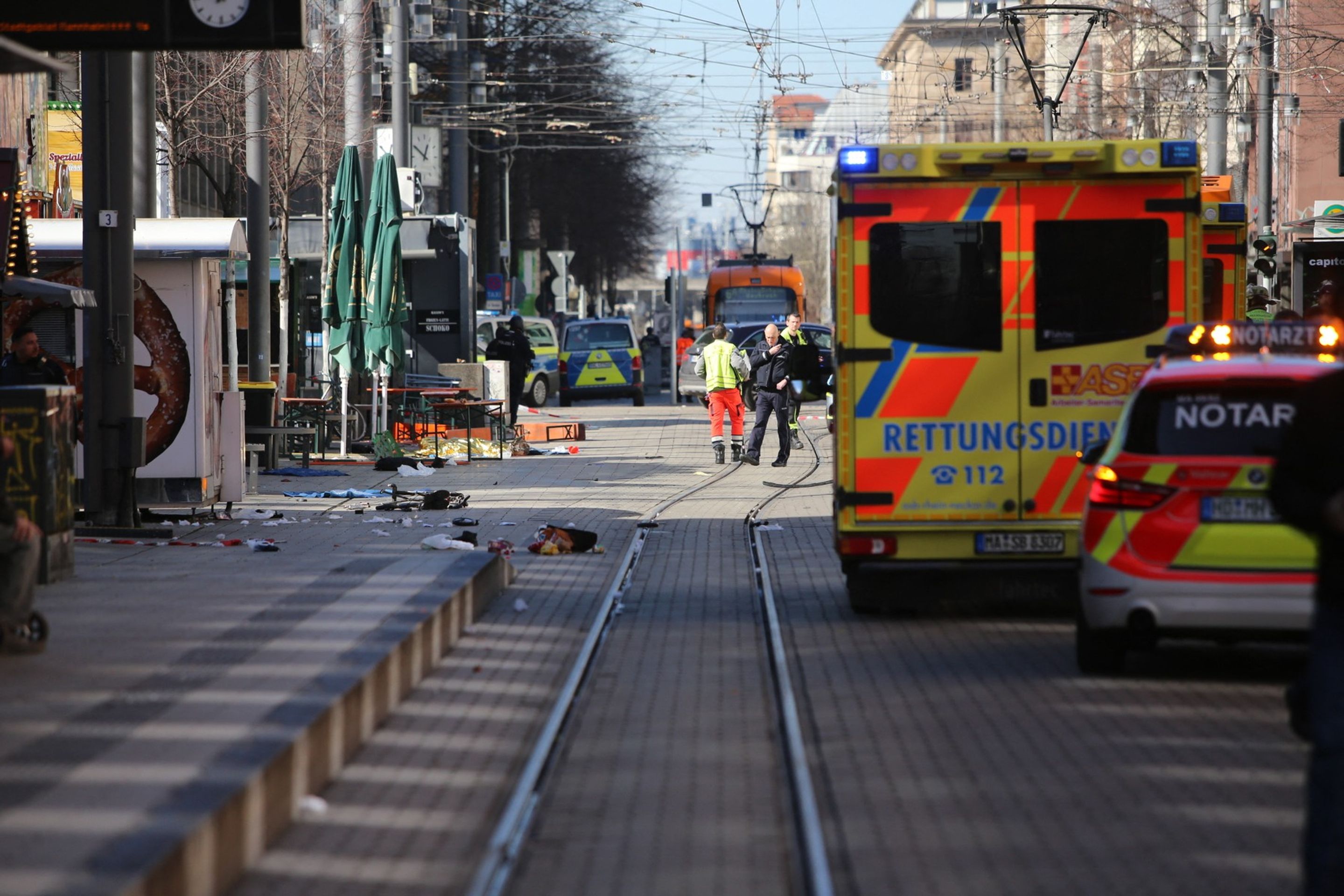 Auto najelo do davu lidí v Německu, 3. 3. 2025 - Auto najelo do davu lidí v Německu (7/7)